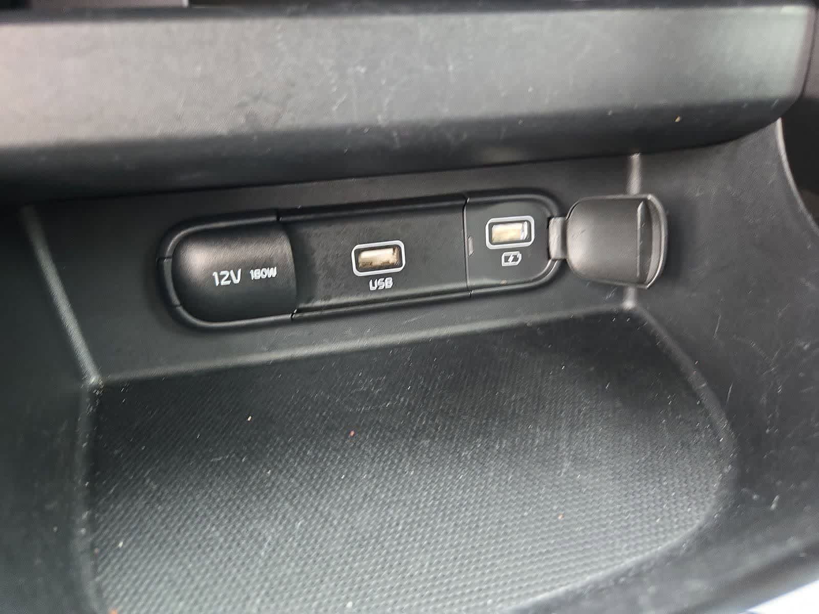 Thumbnail: 2023 Kia Seltos - 28