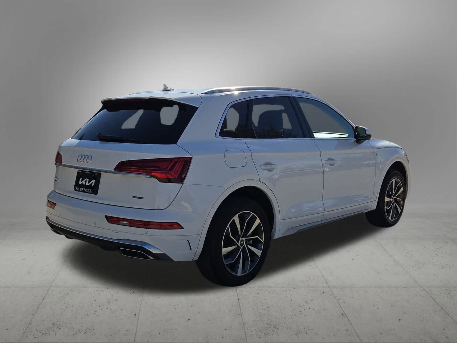 Thumbnail: 2023 Audi Q5 - 6