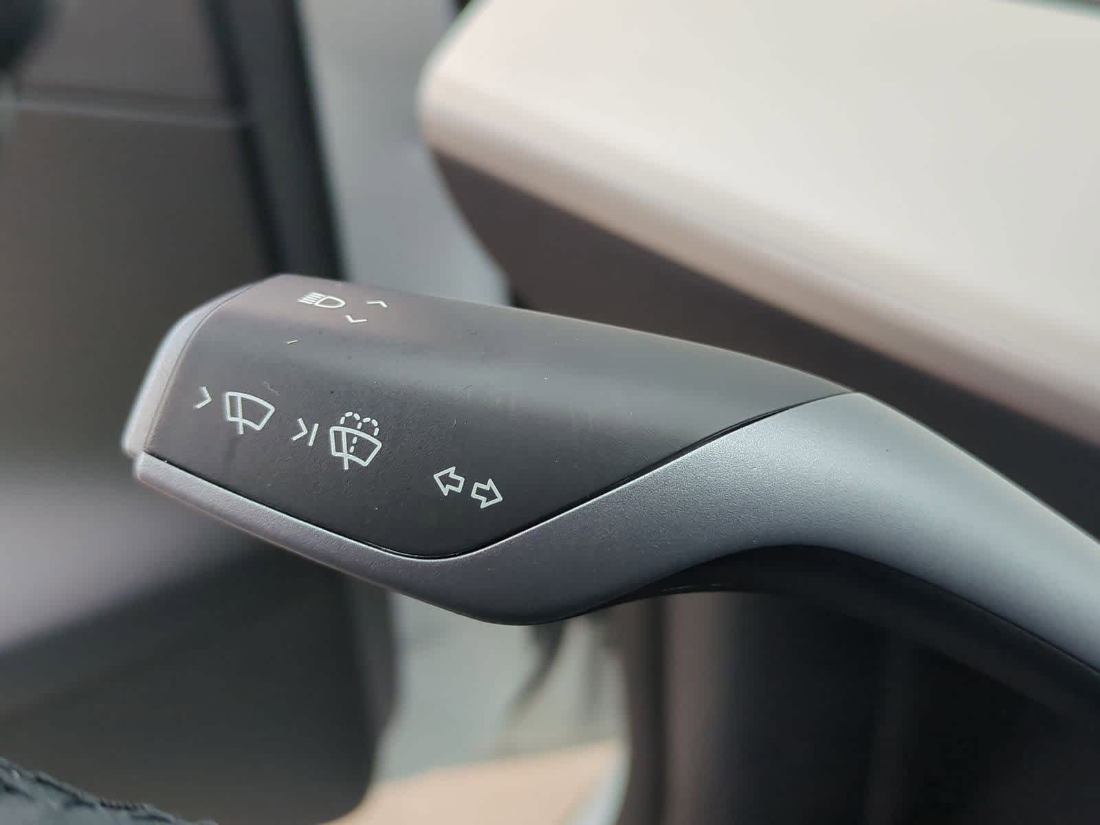 Thumbnail: 2022 Tesla Model Y - 24