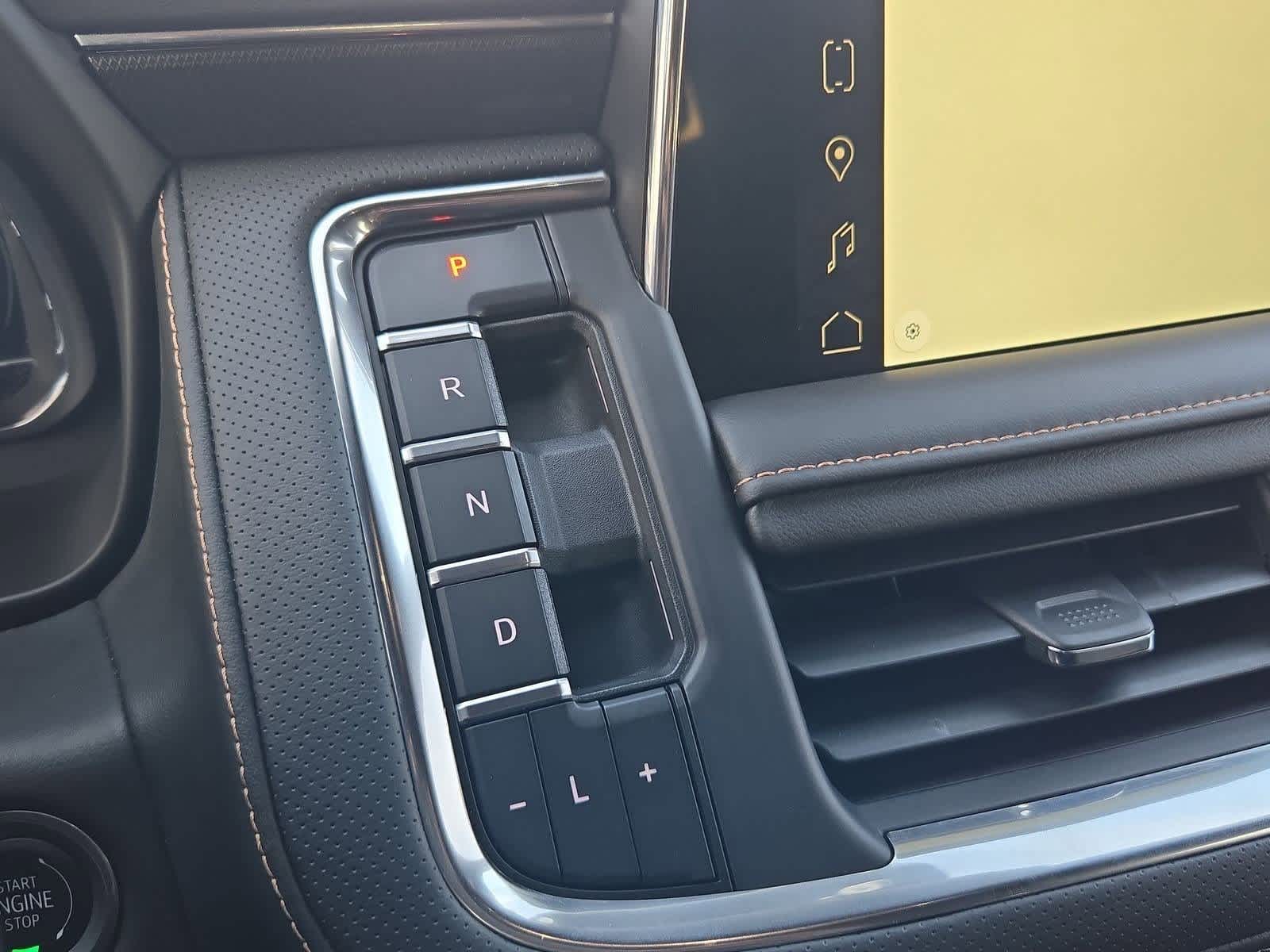 Thumbnail: 2024 GMC Yukon - 32