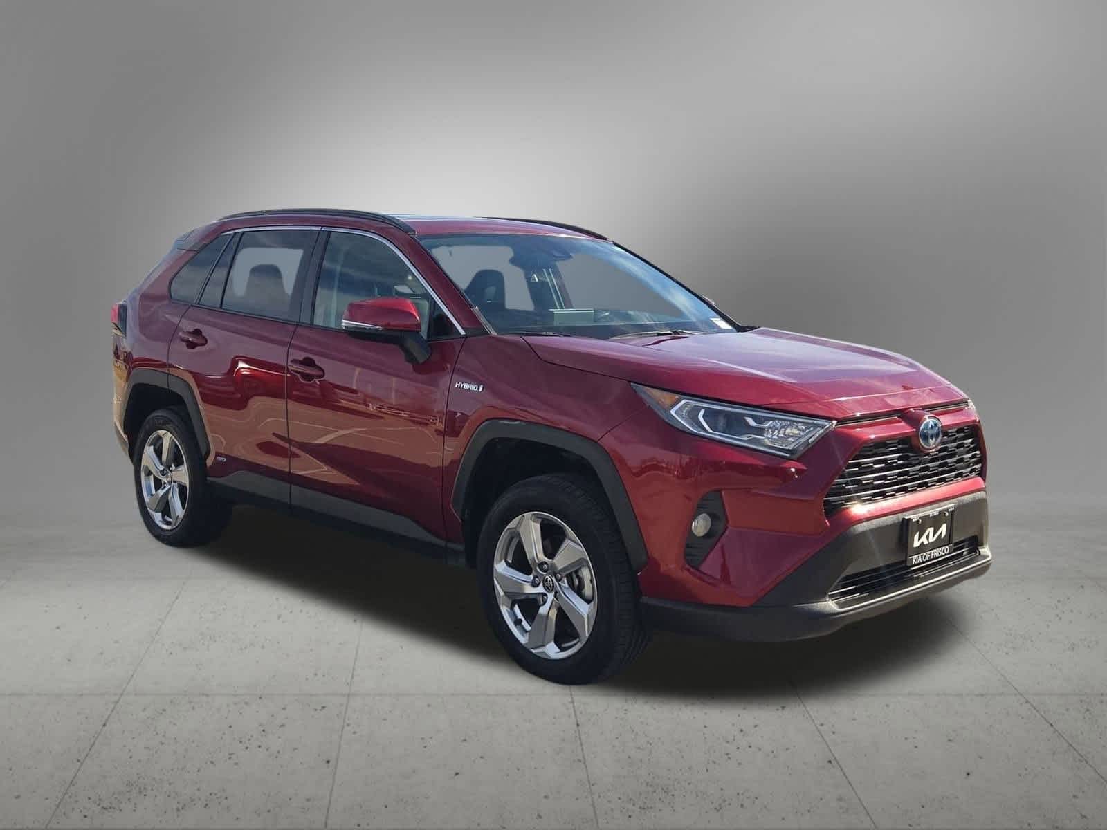 Thumbnail: 2021 Toyota RAV4 - 8