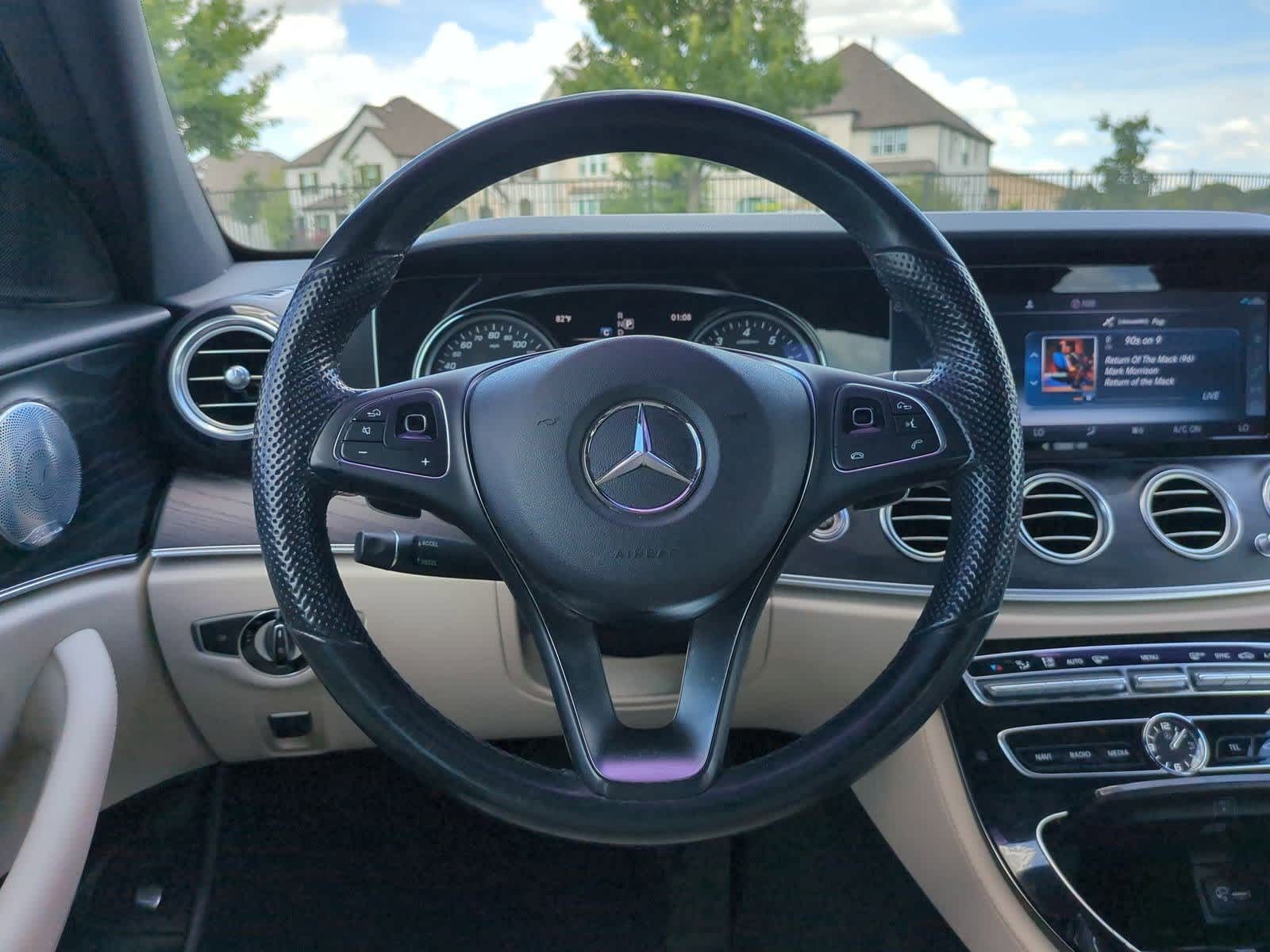 Thumbnail: 2017 Mercedes-Benz E-Class - 23