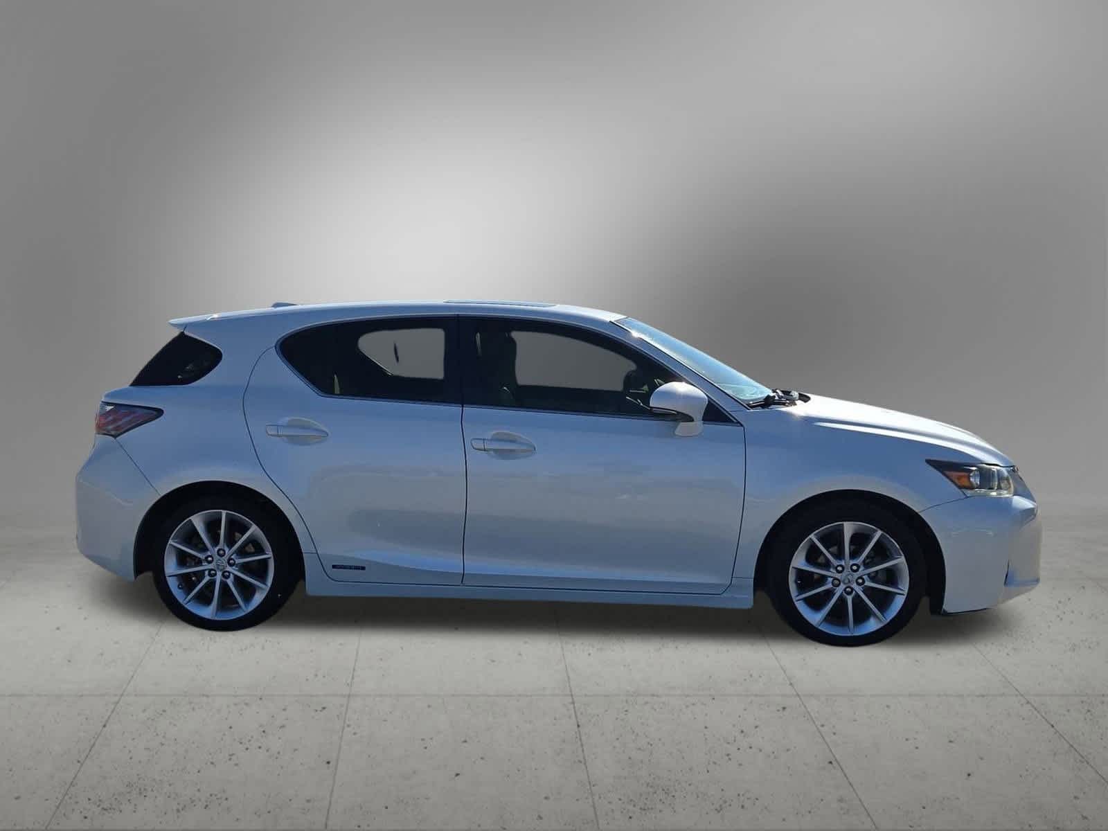 Thumbnail: 2013 Lexus CT - 7