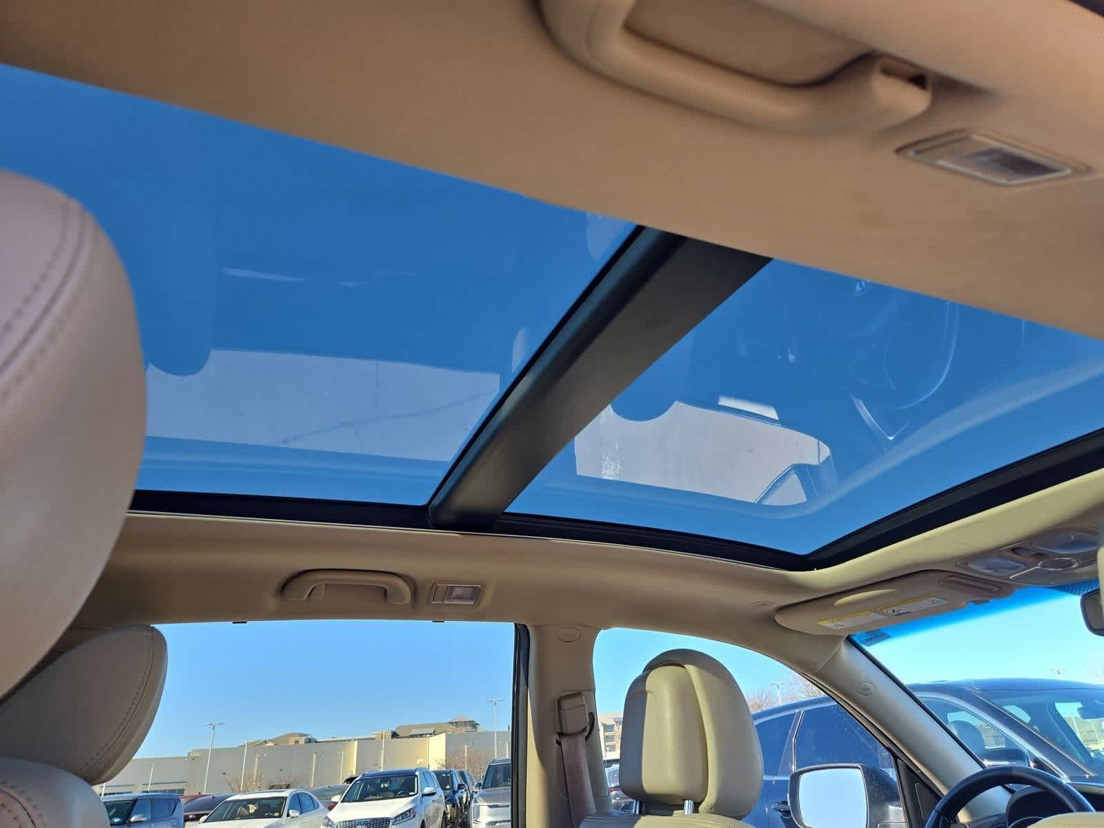 Thumbnail: 2015 Kia Sorento - 21