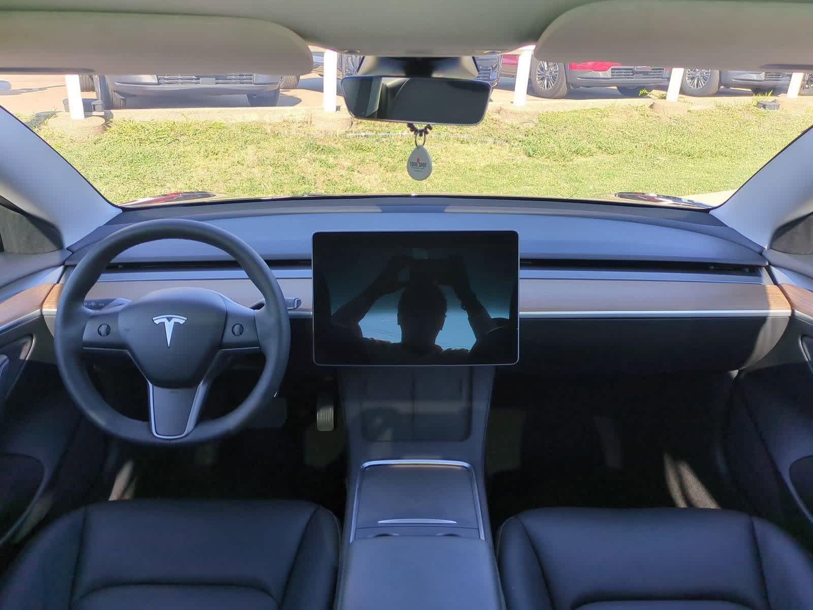Thumbnail: 2023 Tesla Model 3 - 13