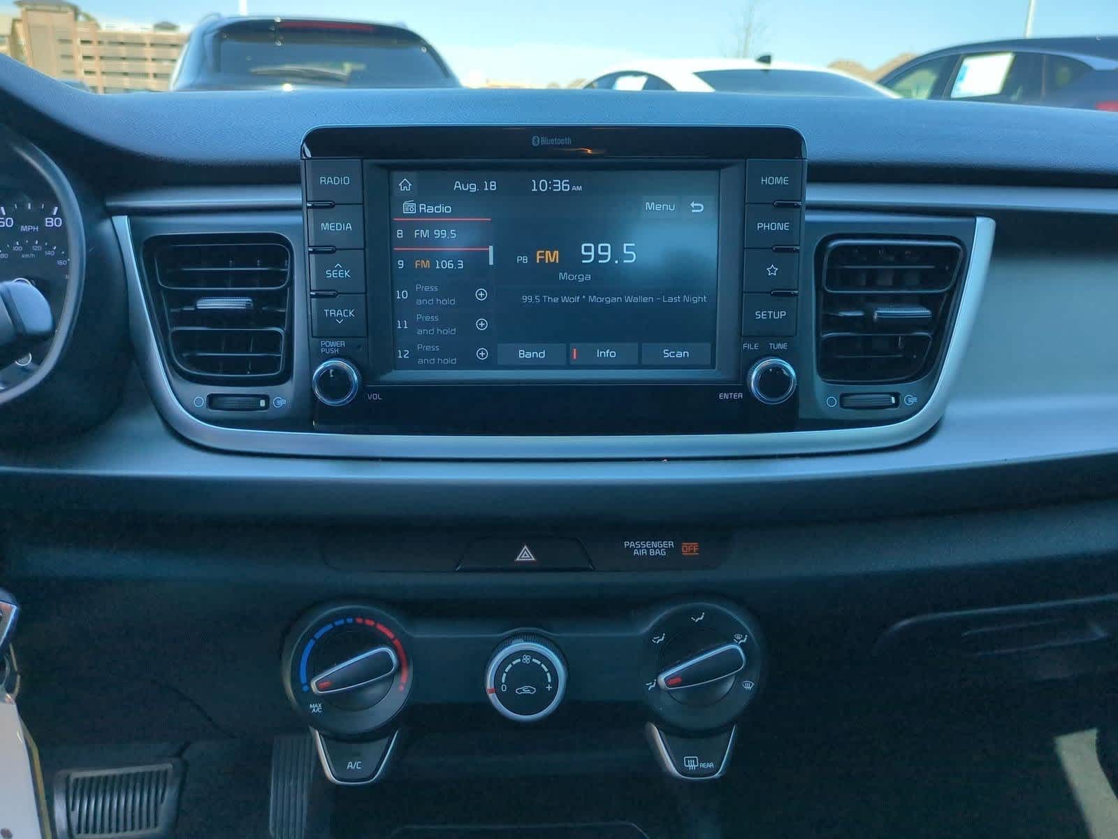 Thumbnail: 2019 Kia Rio - 26