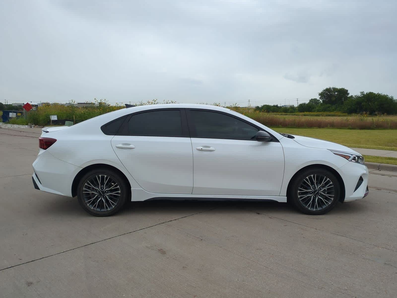 Thumbnail: 2023 Kia Forte - 7