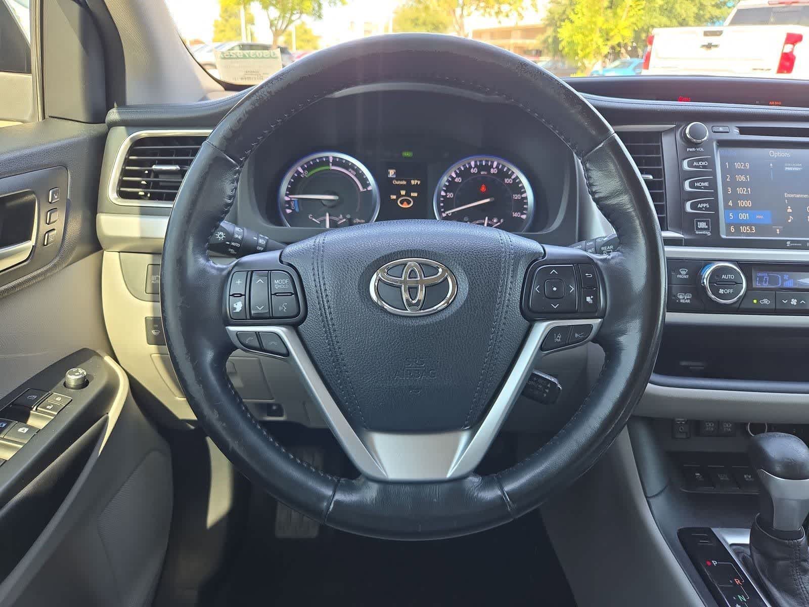 Thumbnail: 2018 Toyota Highlander - 22
