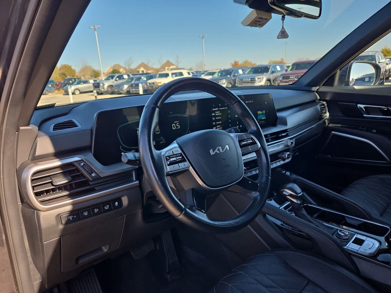 Thumbnail: 2023 Kia Telluride - 2