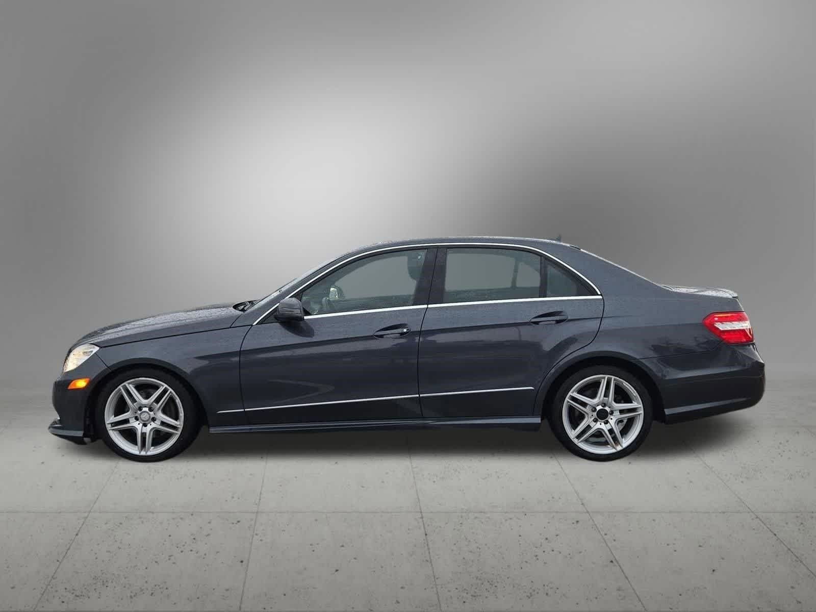 Thumbnail: 2011 Mercedes-Benz E-Class - 3