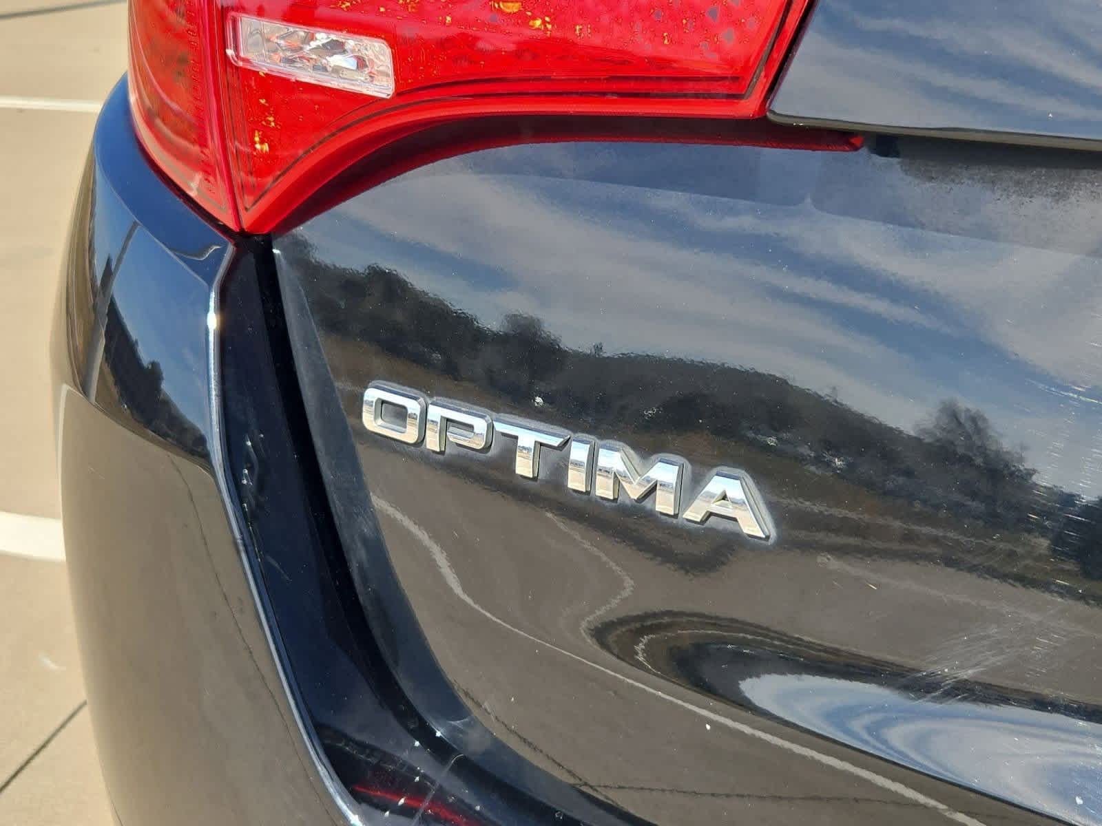 Thumbnail: 2013 Kia Optima - 11
