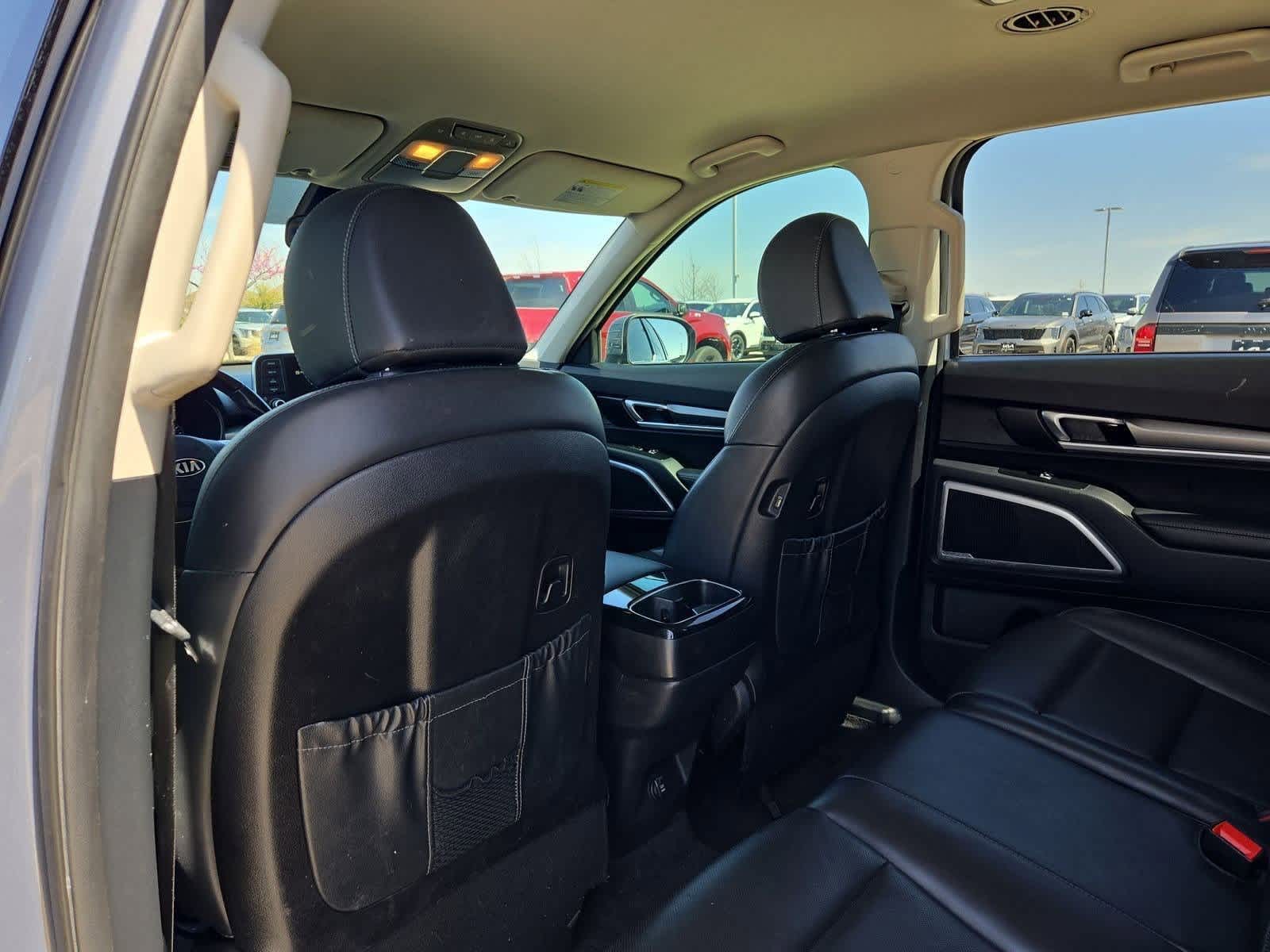 Thumbnail: 2021 Kia Telluride - 16