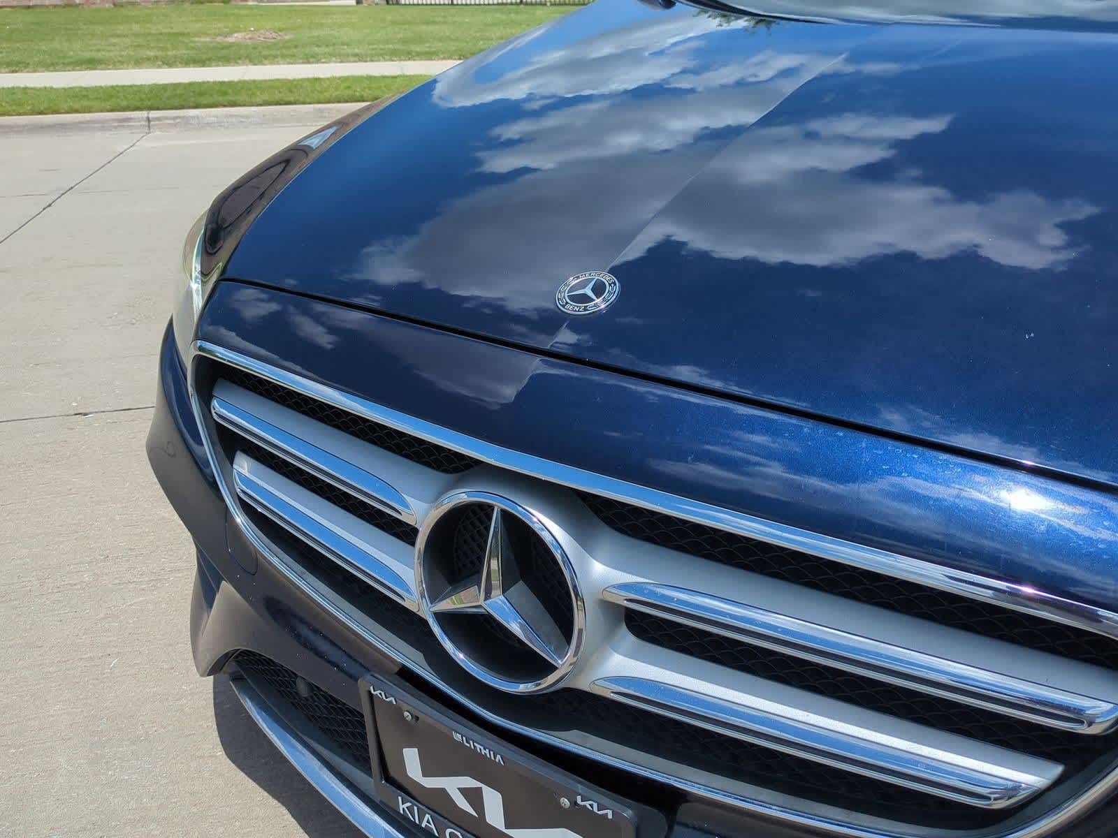 Thumbnail: 2017 Mercedes-Benz E-Class - 10