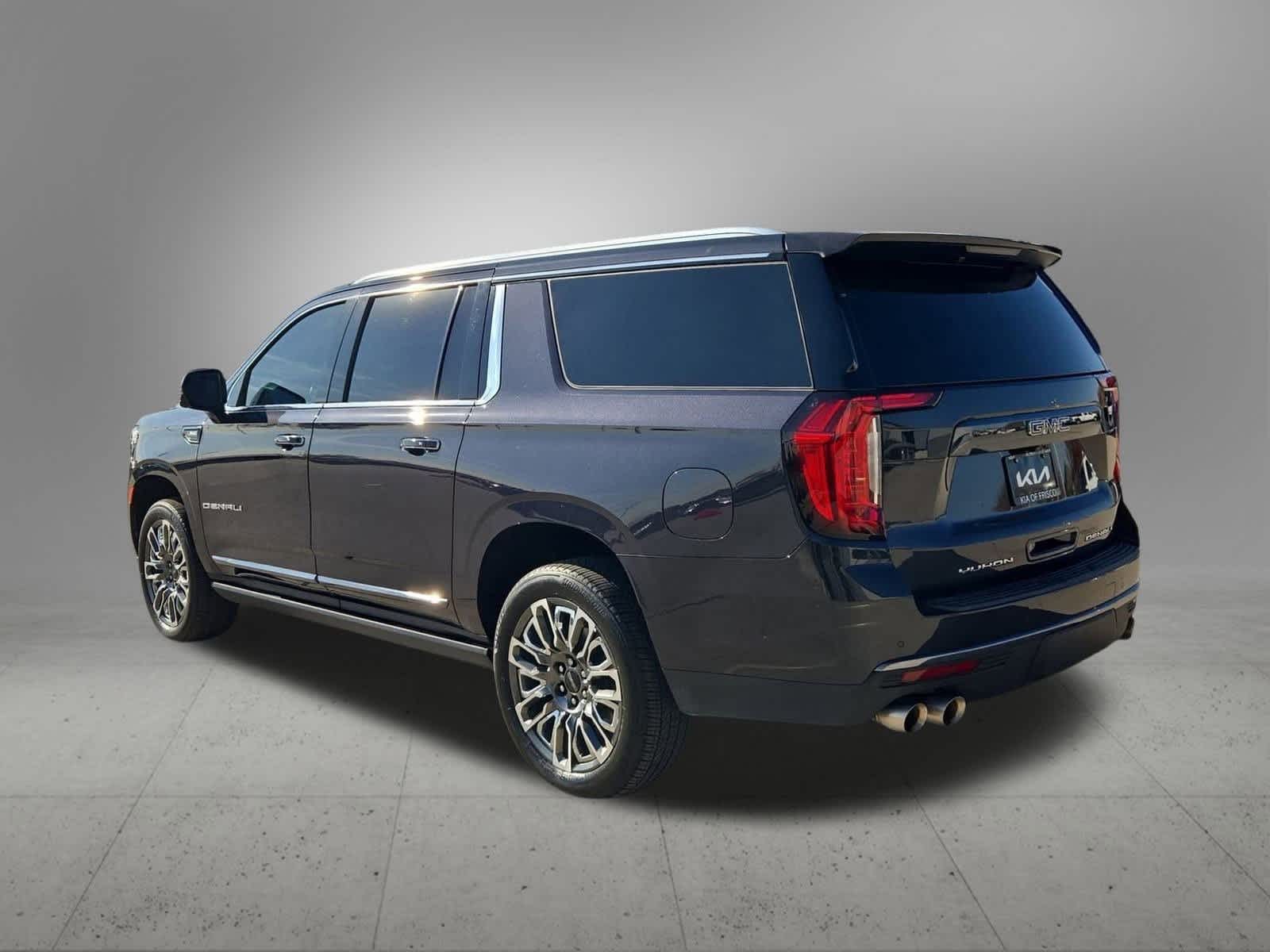 Thumbnail: 2023 GMC Yukon XL - 4