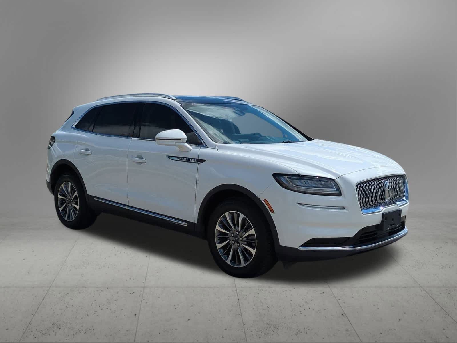 Thumbnail: 2022 Lincoln Nautilus - 8