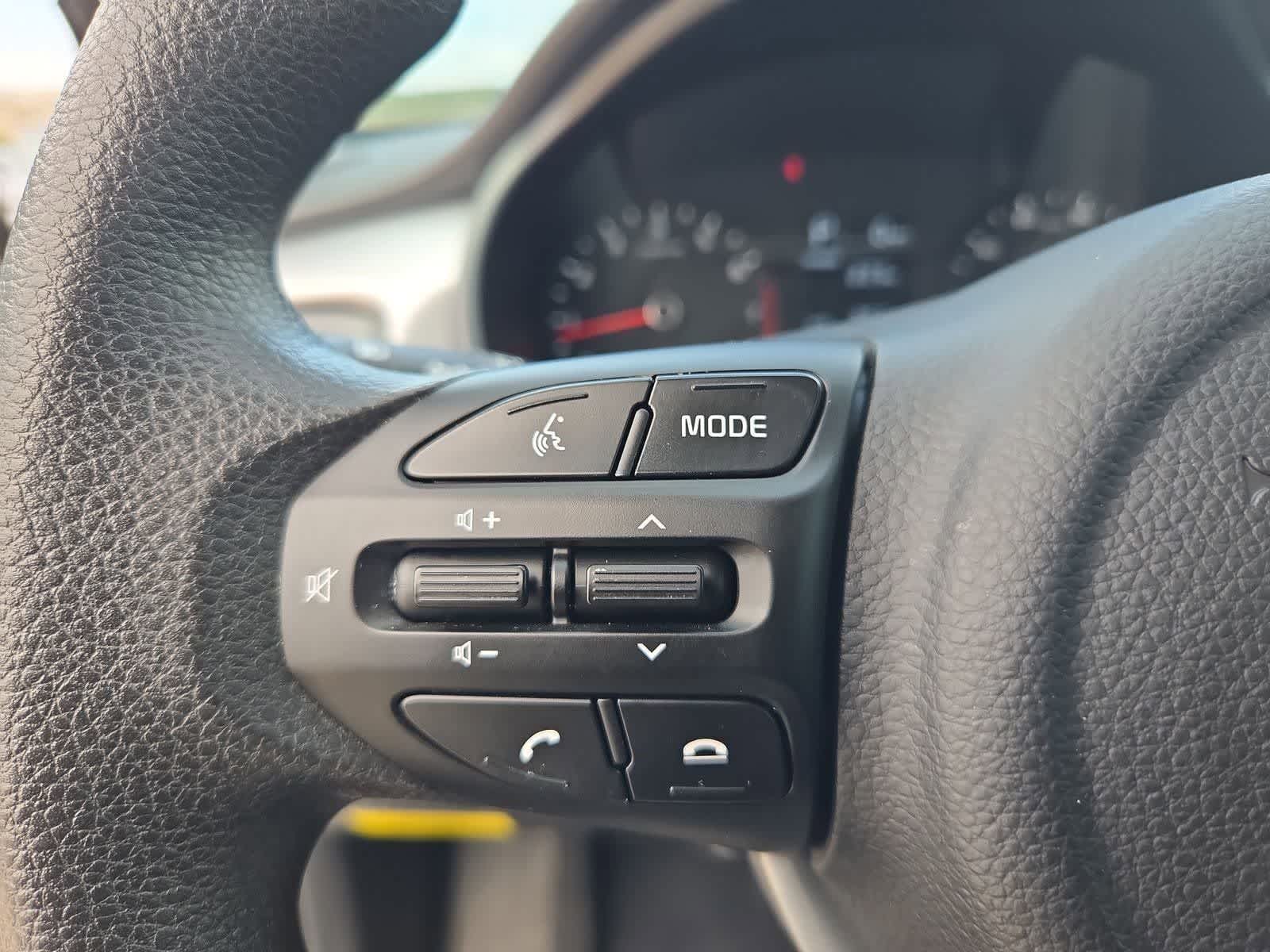 Thumbnail: 2023 Kia Rio - 22