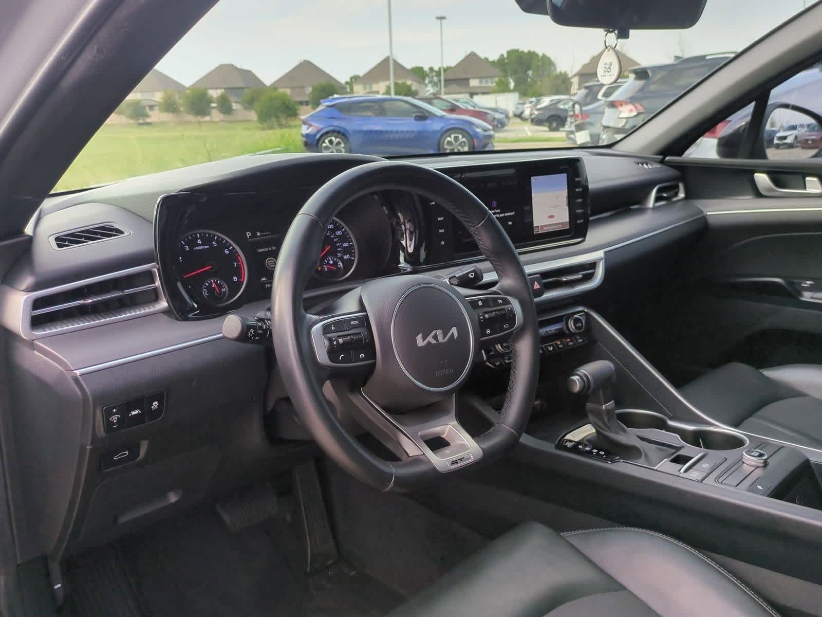 2023 Kia K5 GT-Line photo 2