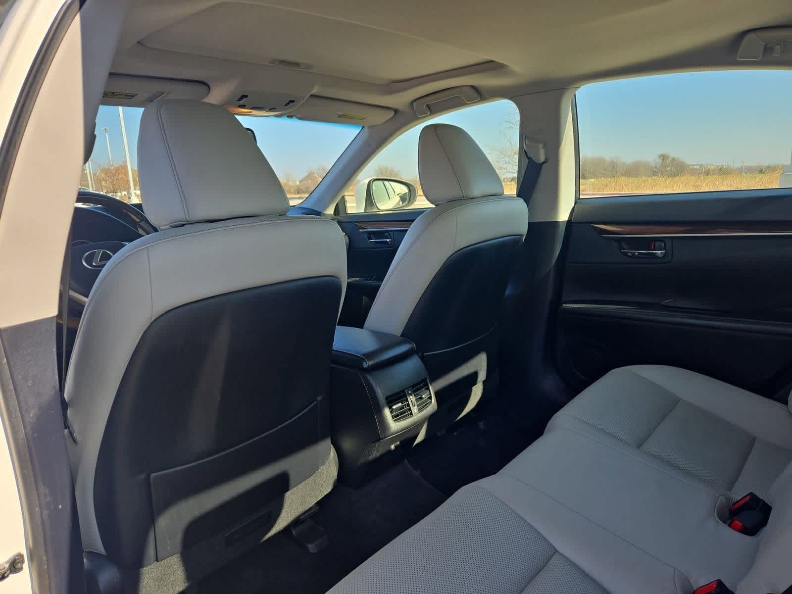 Thumbnail: 2013 Lexus ES - 17