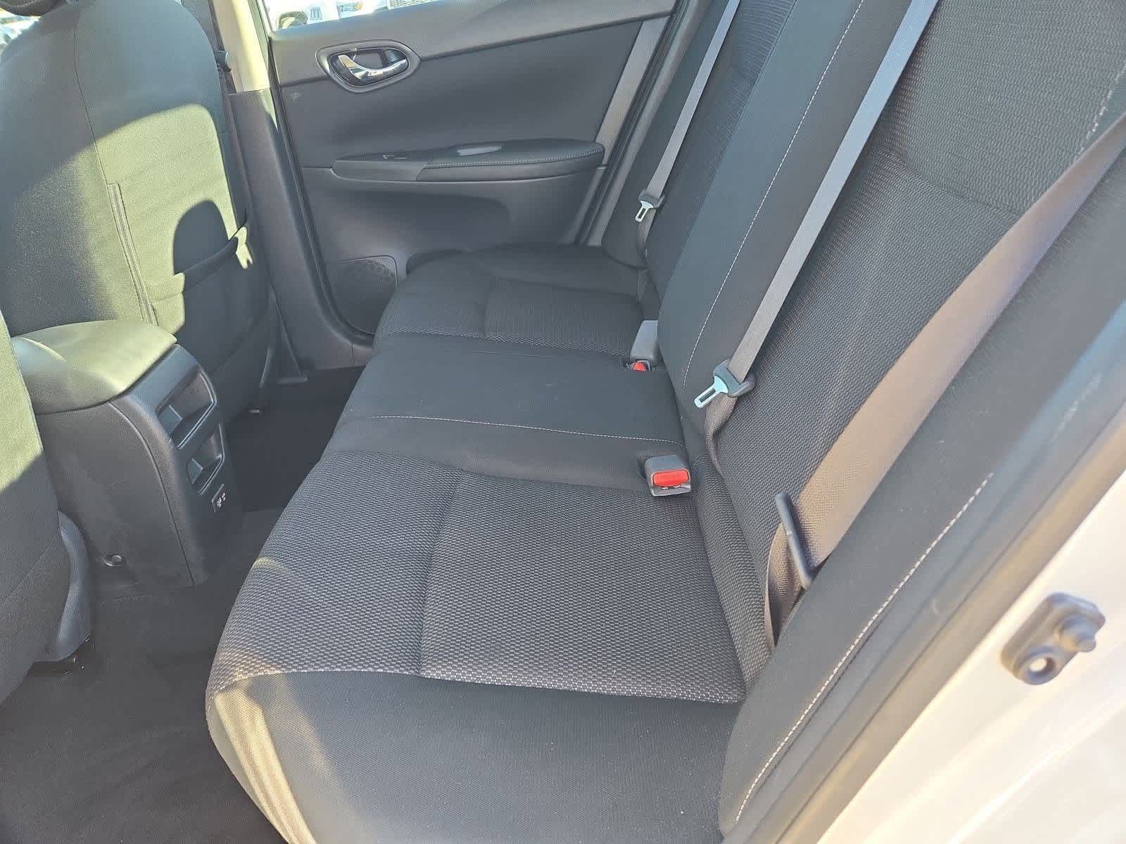 Thumbnail: 2019 Nissan Sentra - 18