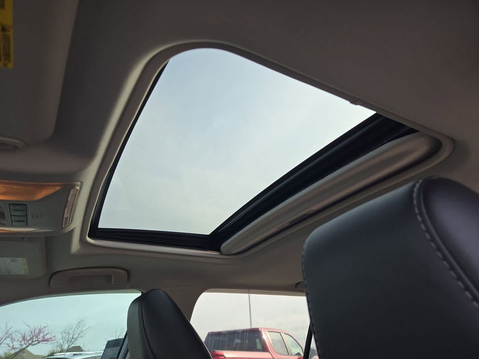 Thumbnail: 2021 Toyota RAV4 - 18