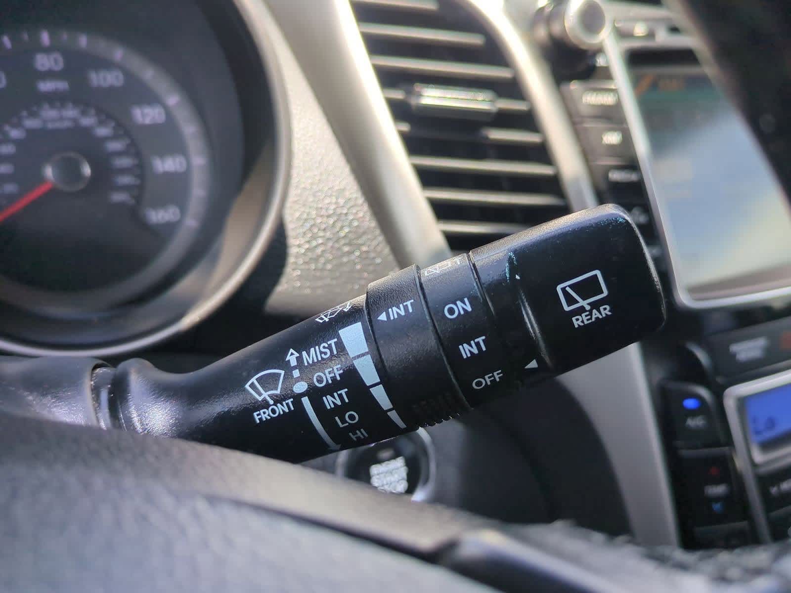 Thumbnail: 2014 Hyundai Elantra - 27