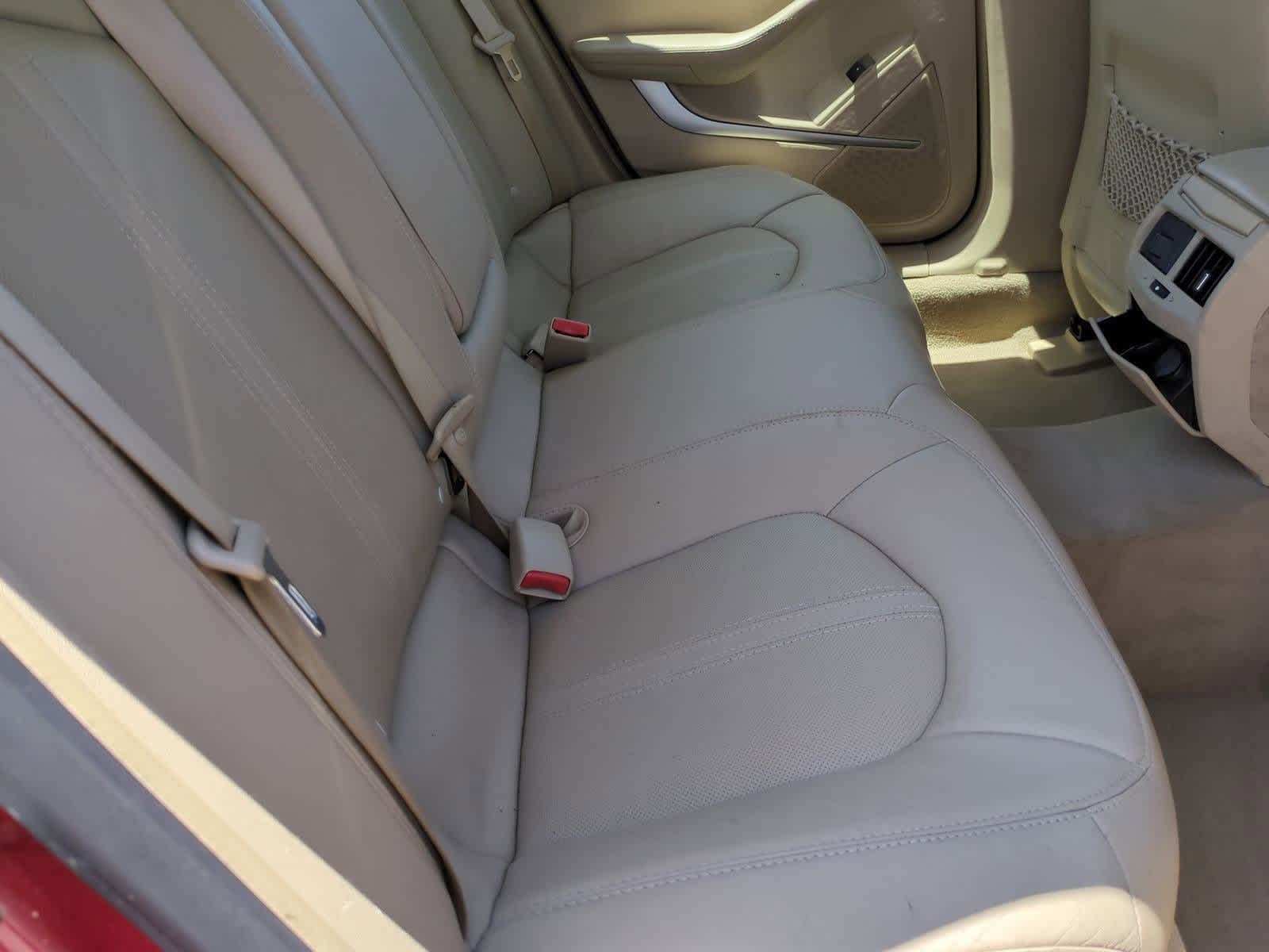 2010 Cadillac CTS Luxury 19