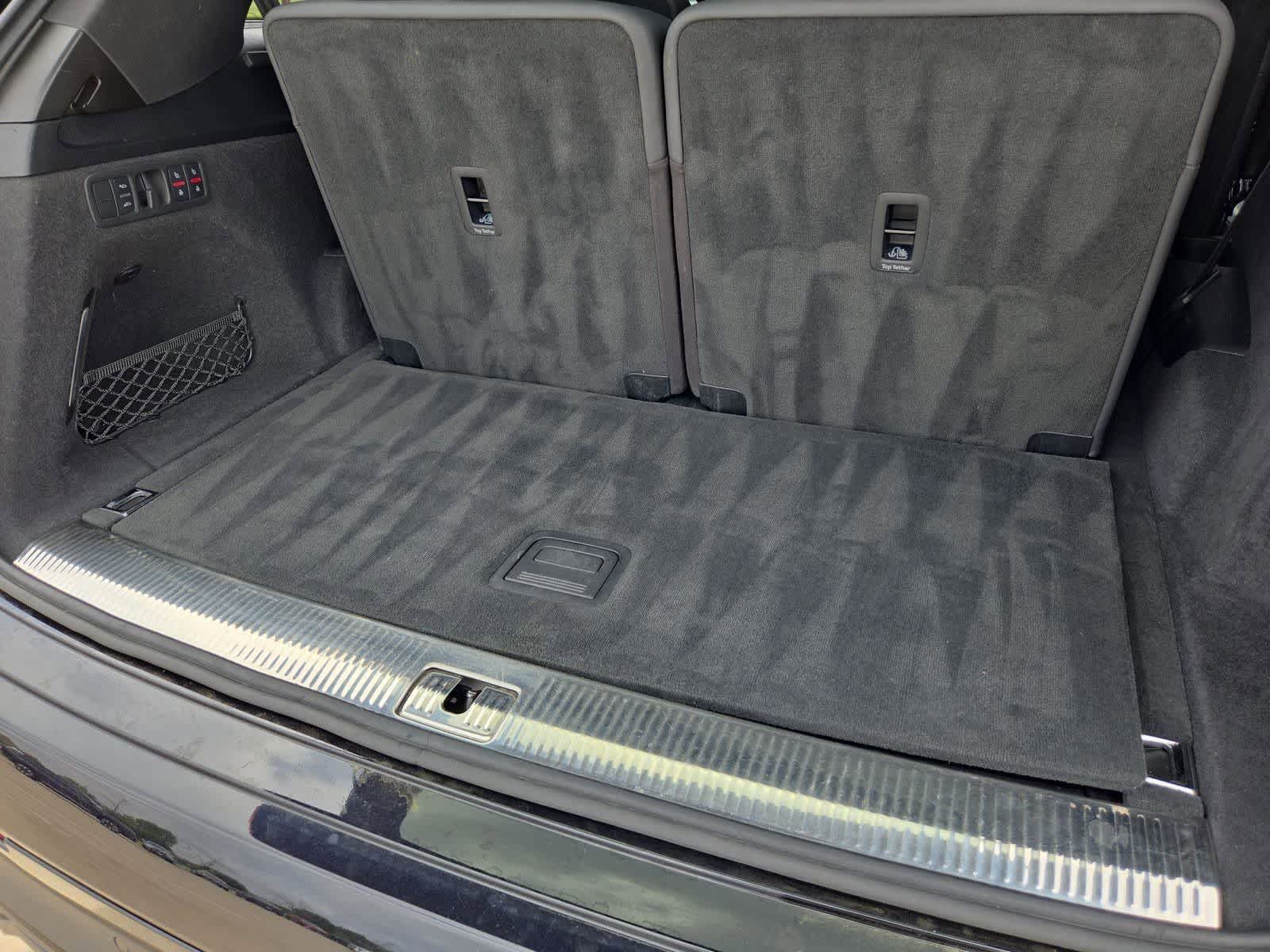 Thumbnail: 2021 Audi Q7 - 33