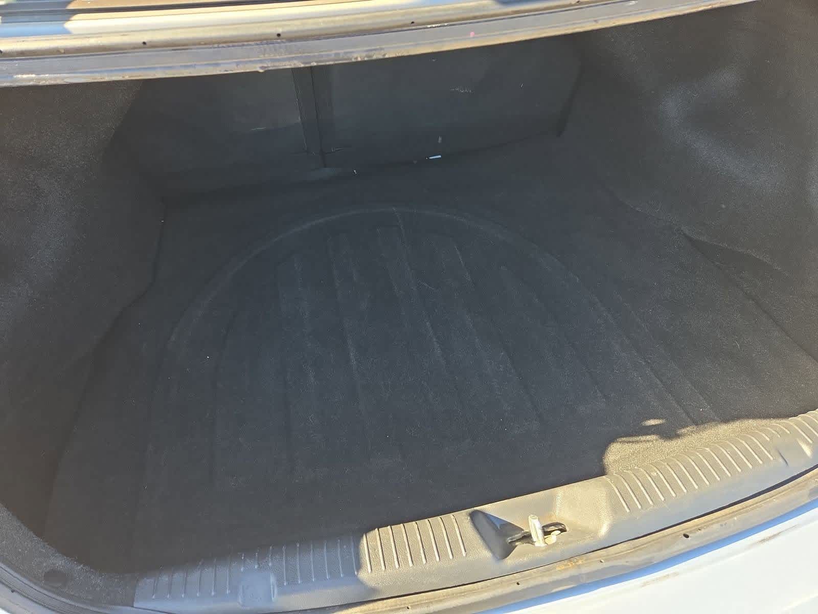 Thumbnail: 2013 Hyundai Elantra - 29