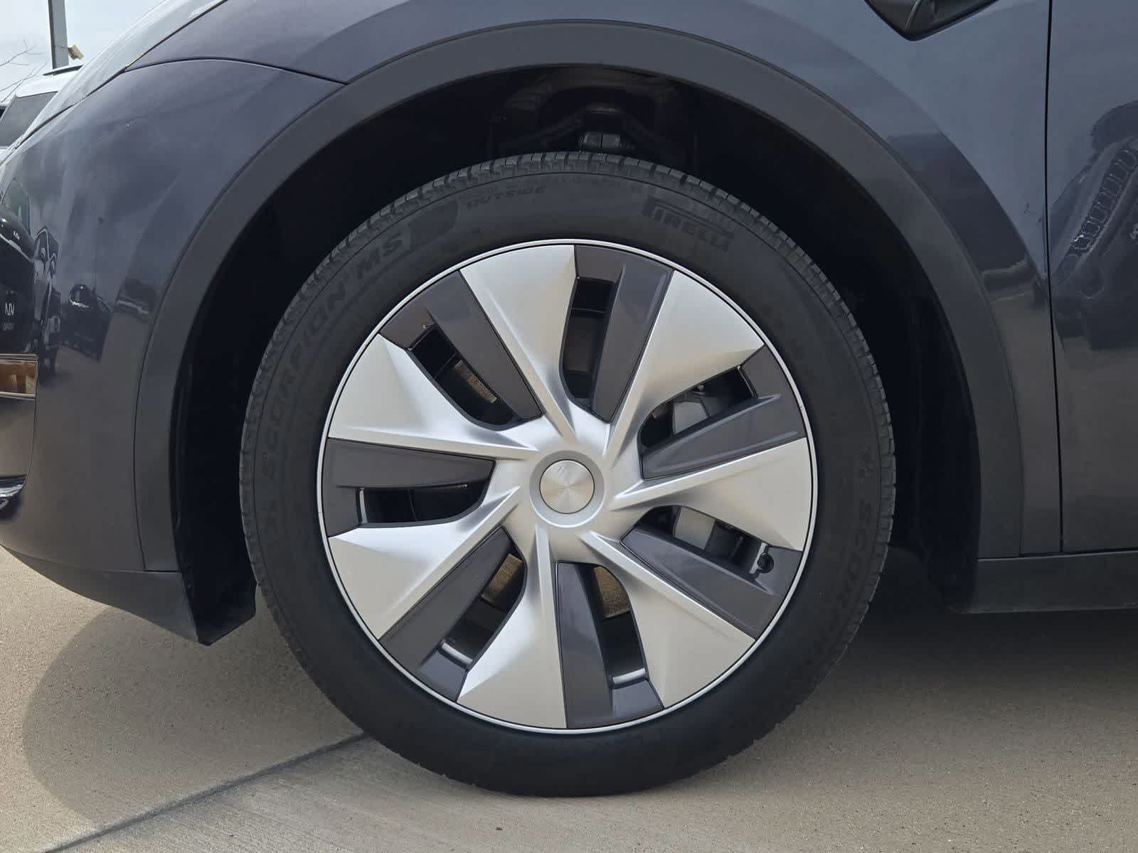 Thumbnail: 2024 Tesla Model Y - 11