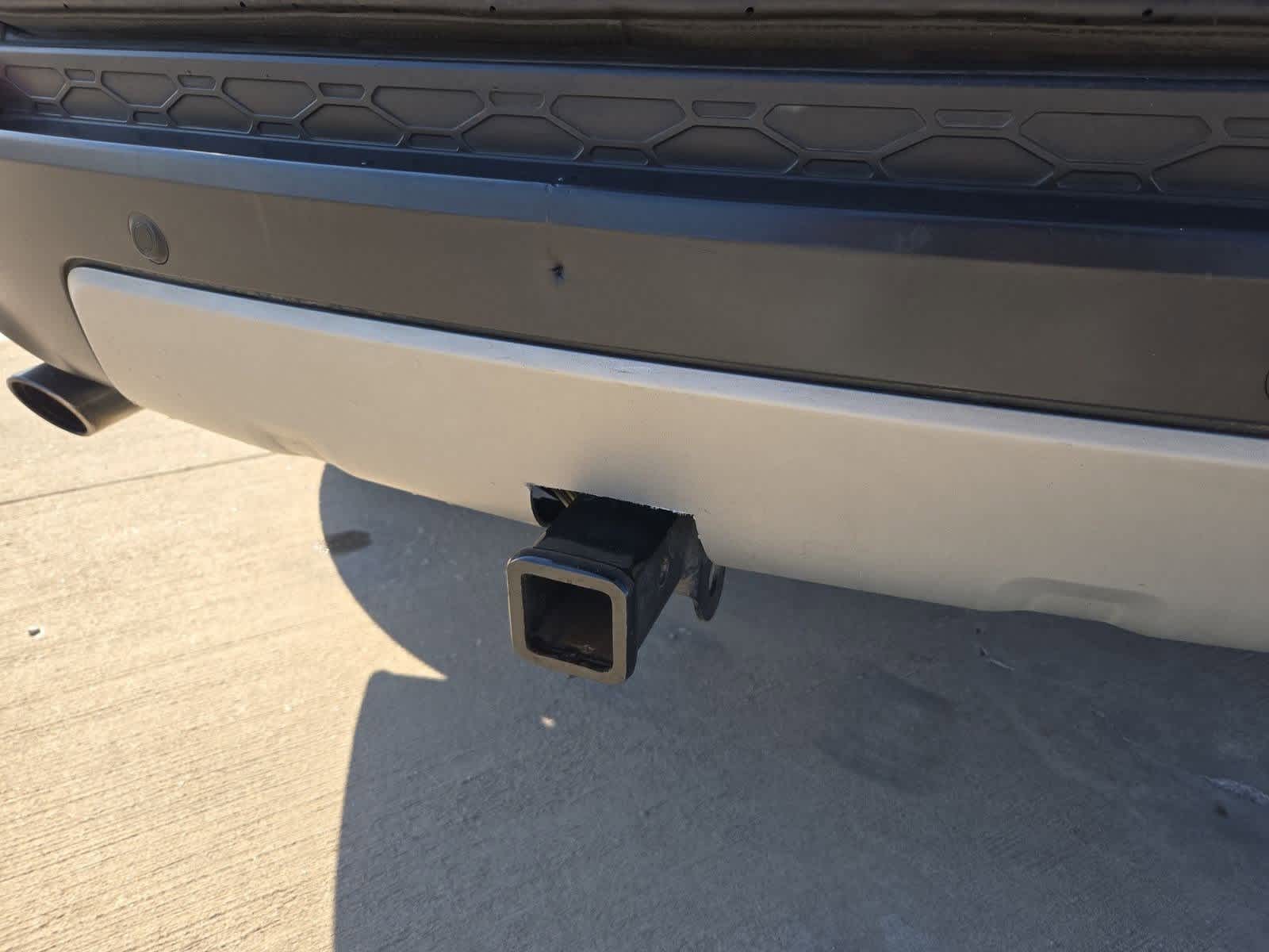 Thumbnail: 2015 Land Rover Discovery Sport - 36