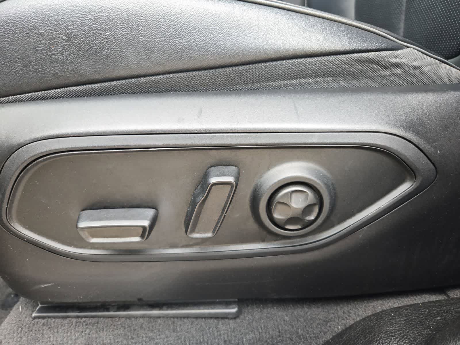 Thumbnail: 2022 Jeep Grand Cherokee - 16