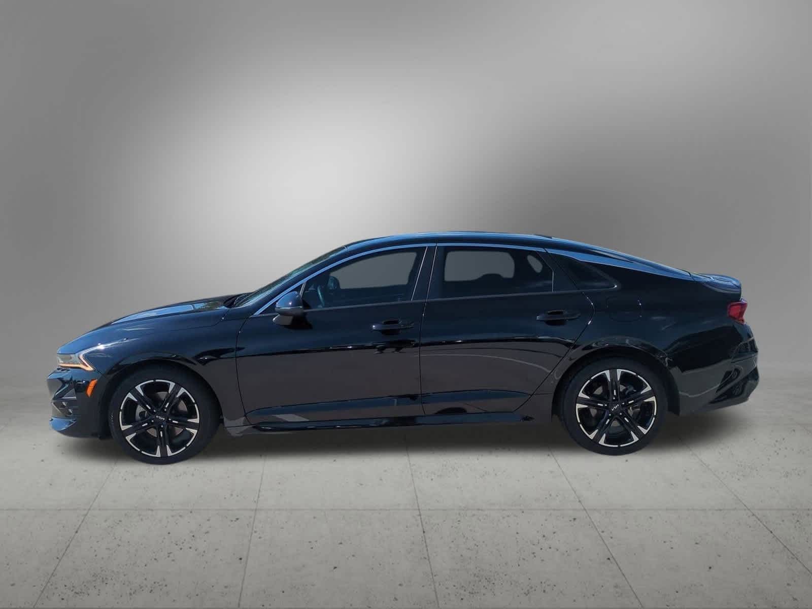 2022 Kia K5 GT-Line photo 3