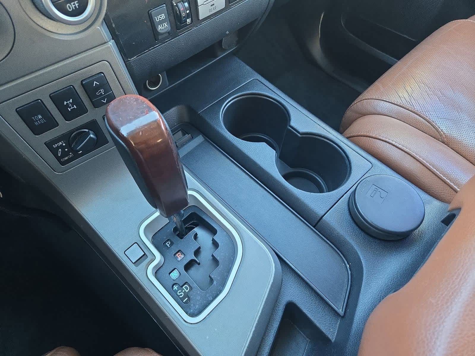 Thumbnail: 2011 Toyota Sequoia - 34