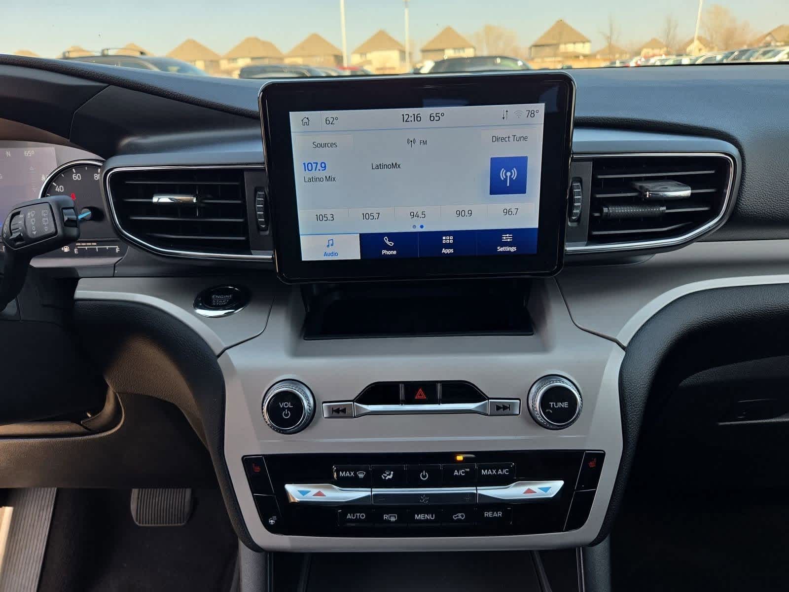 Thumbnail: 2023 Ford Explorer - 25