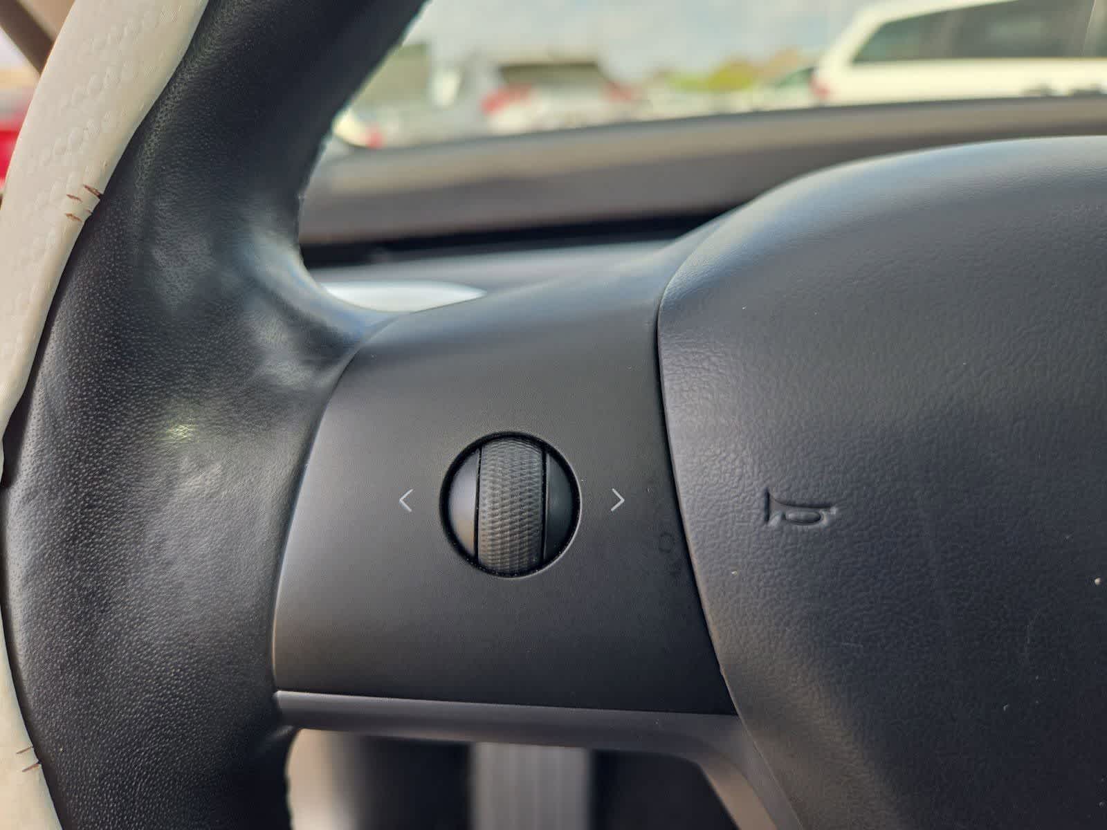 Thumbnail: 2018 Tesla Model 3 - 21