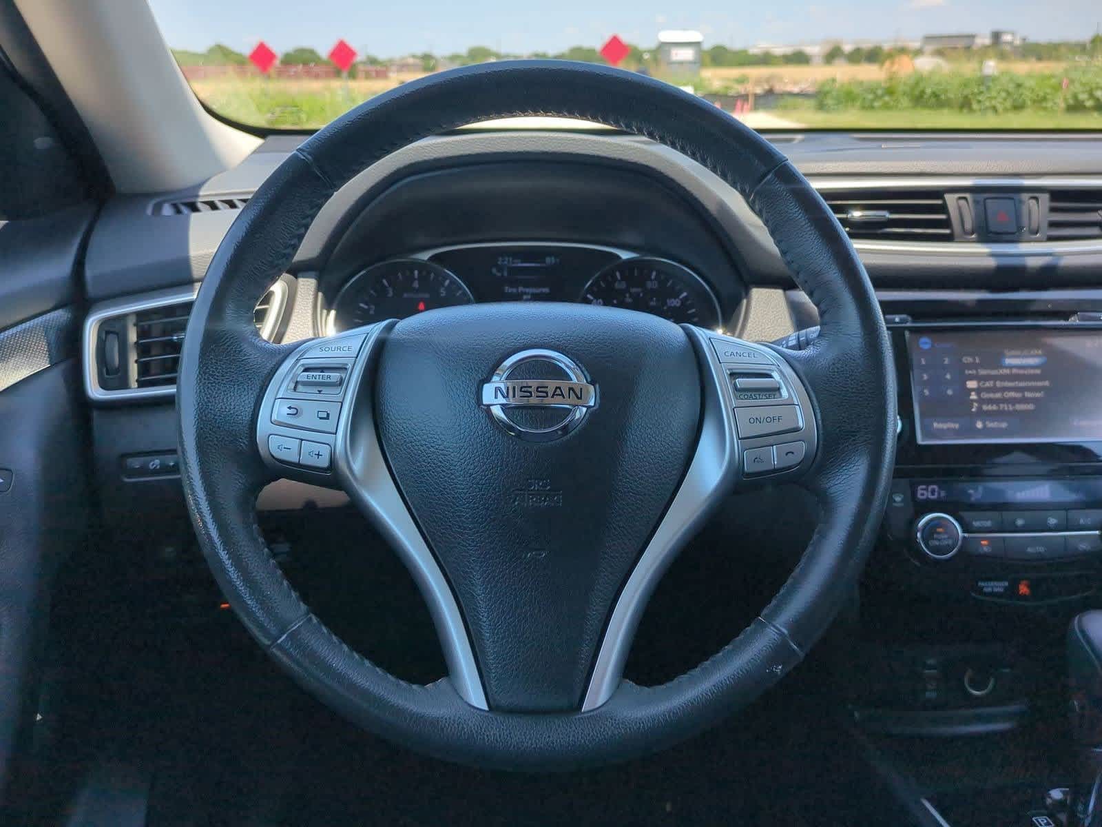 2016 Nissan Rogue SL 24