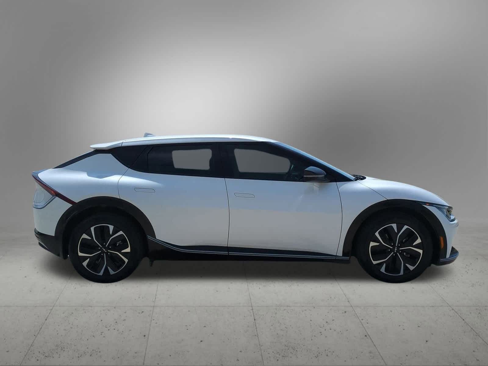 2022 Kia EV6 Wind 7