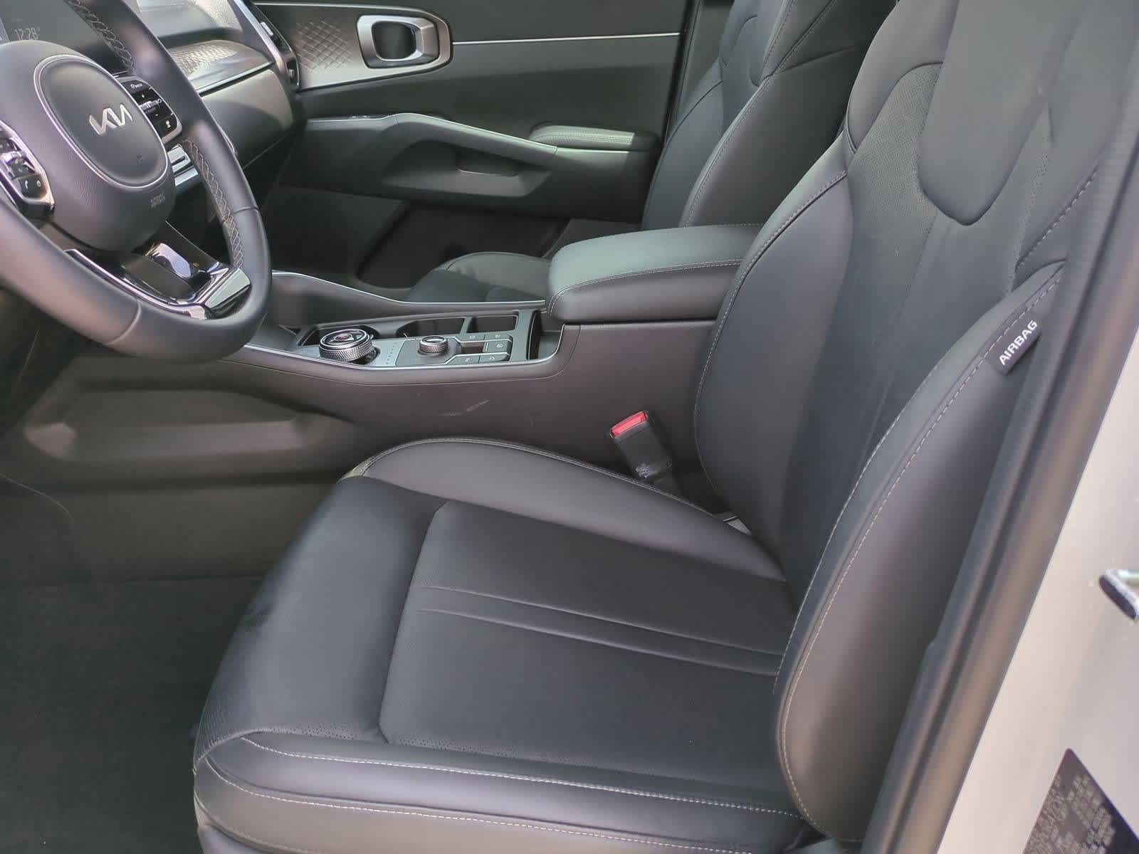 Thumbnail: 2023 Kia Sorento - 15