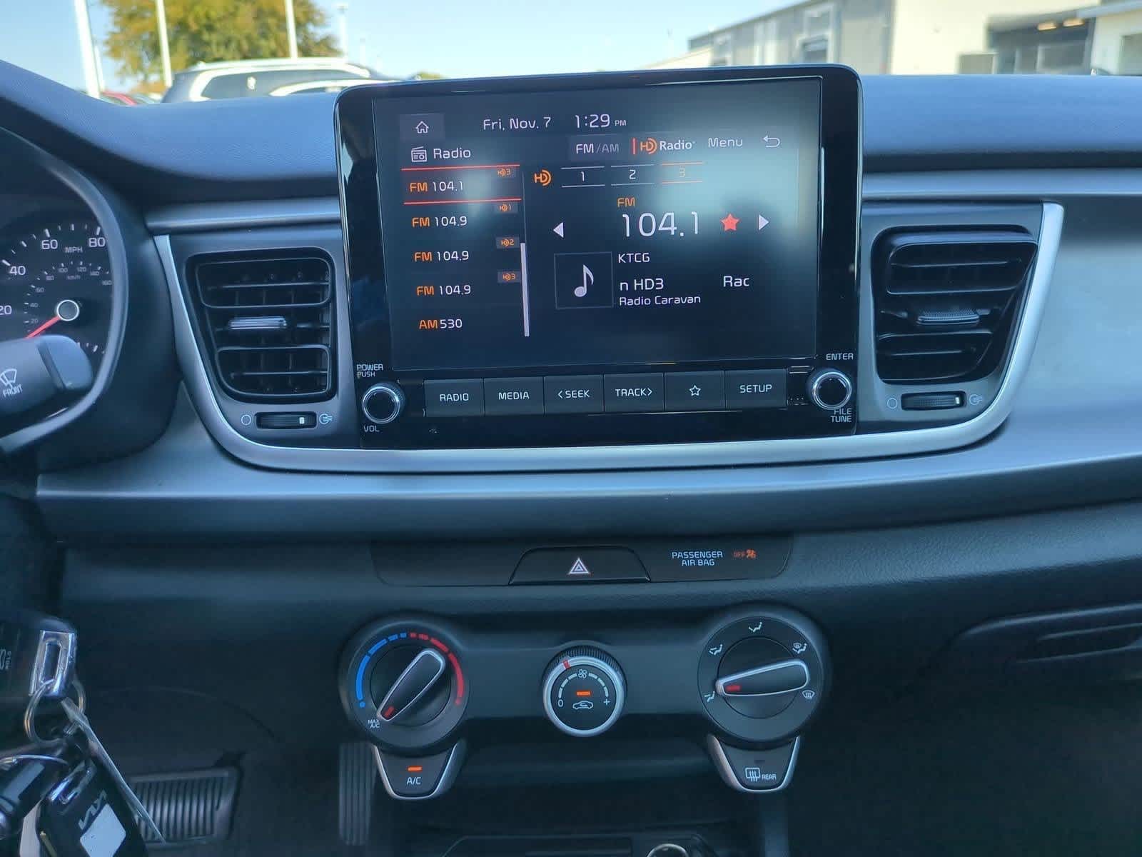 Thumbnail: 2023 Kia Rio - 26