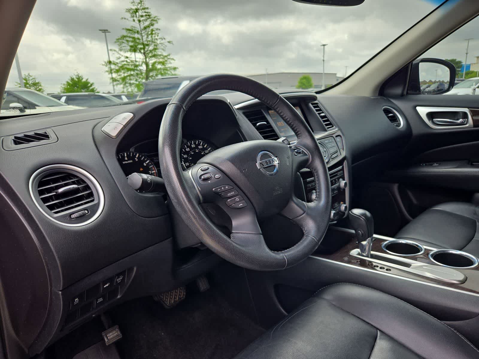 Thumbnail: 2014 Nissan Pathfinder - 2
