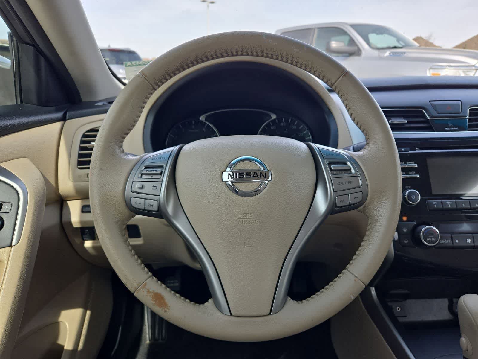 Thumbnail: 2015 Nissan Altima - 21