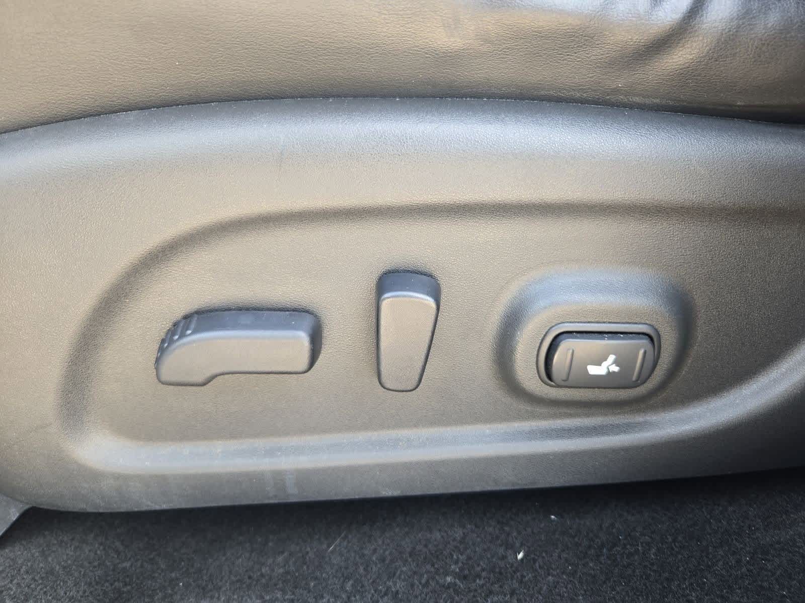 Thumbnail: 2015 INFINITI QX60 - 16