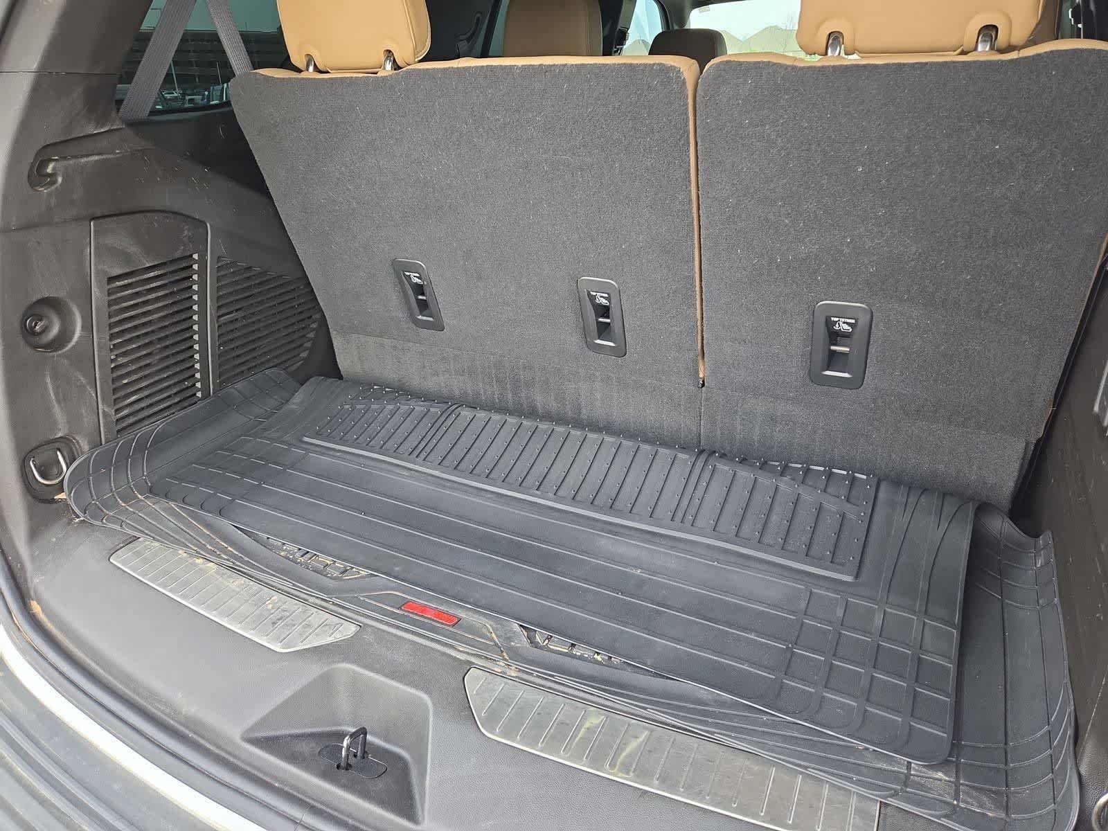 Thumbnail: 2021 Chevrolet Tahoe - 32