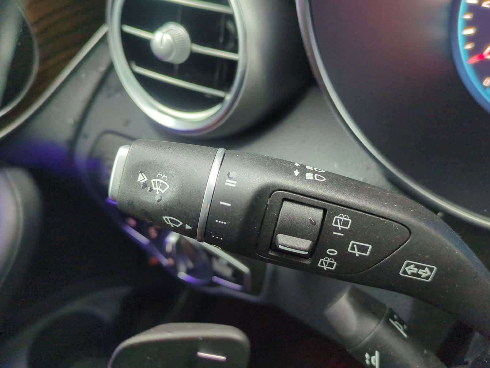 2021 Mercedes-Benz GLC 300 26