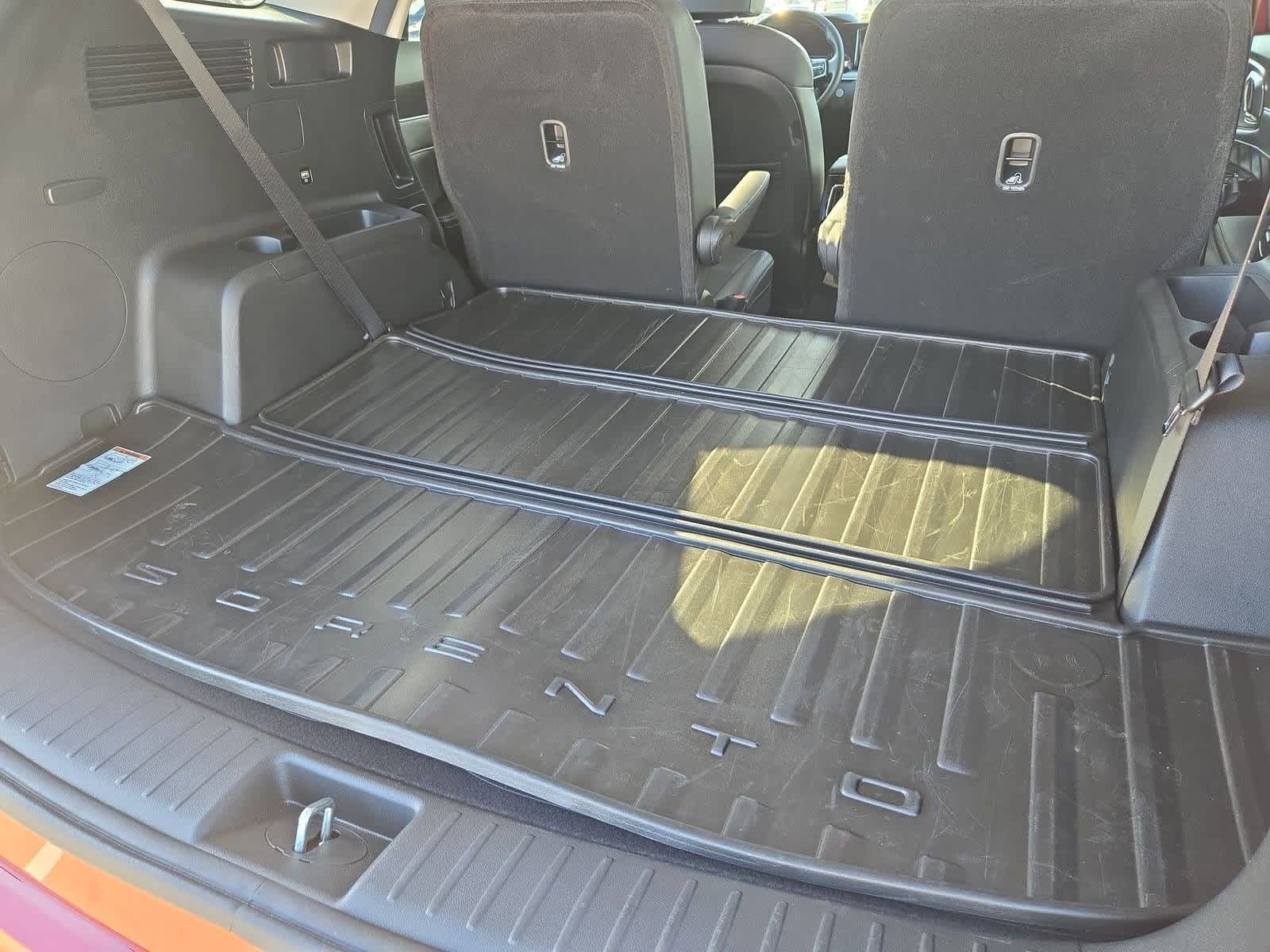 Thumbnail: 2022 Kia Sorento - 34