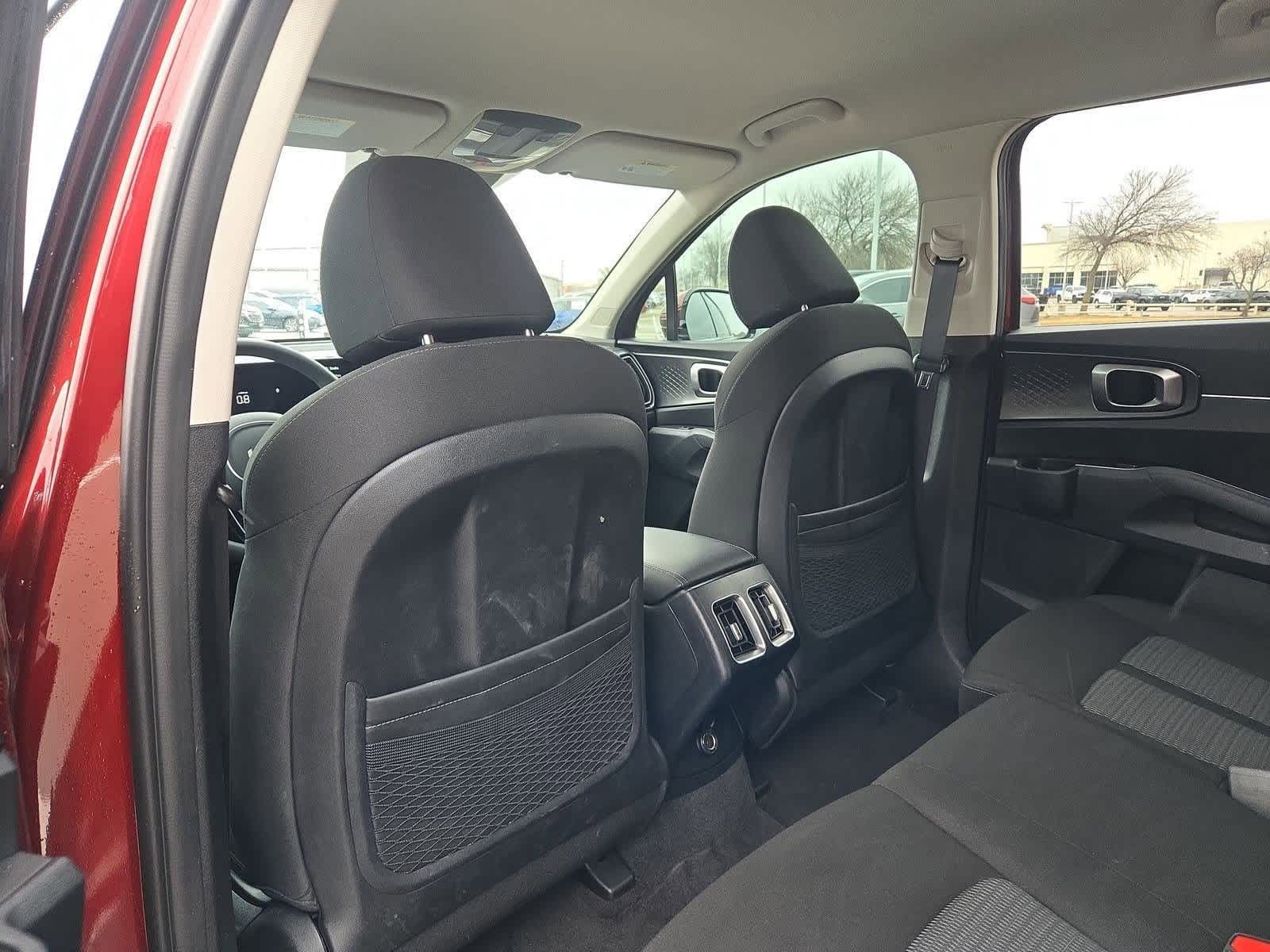 Thumbnail: 2025 Kia Sorento - 17