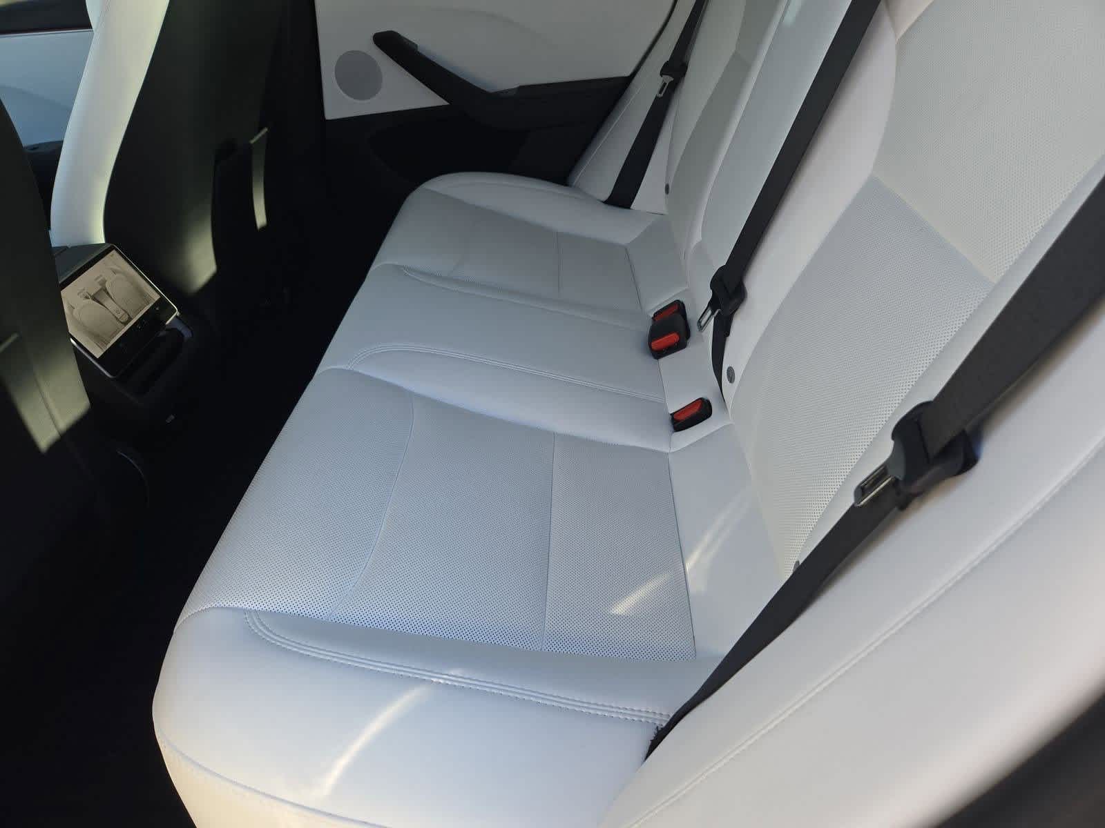 Thumbnail: 2025 Tesla Model 3 - 17