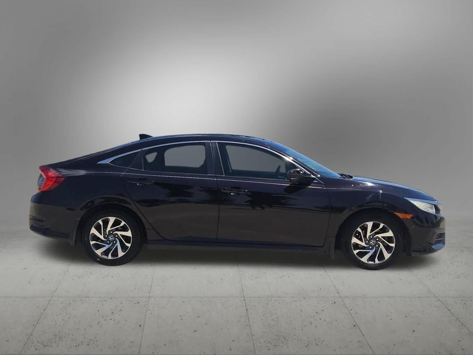 Thumbnail: 2017 Honda Civic - 7