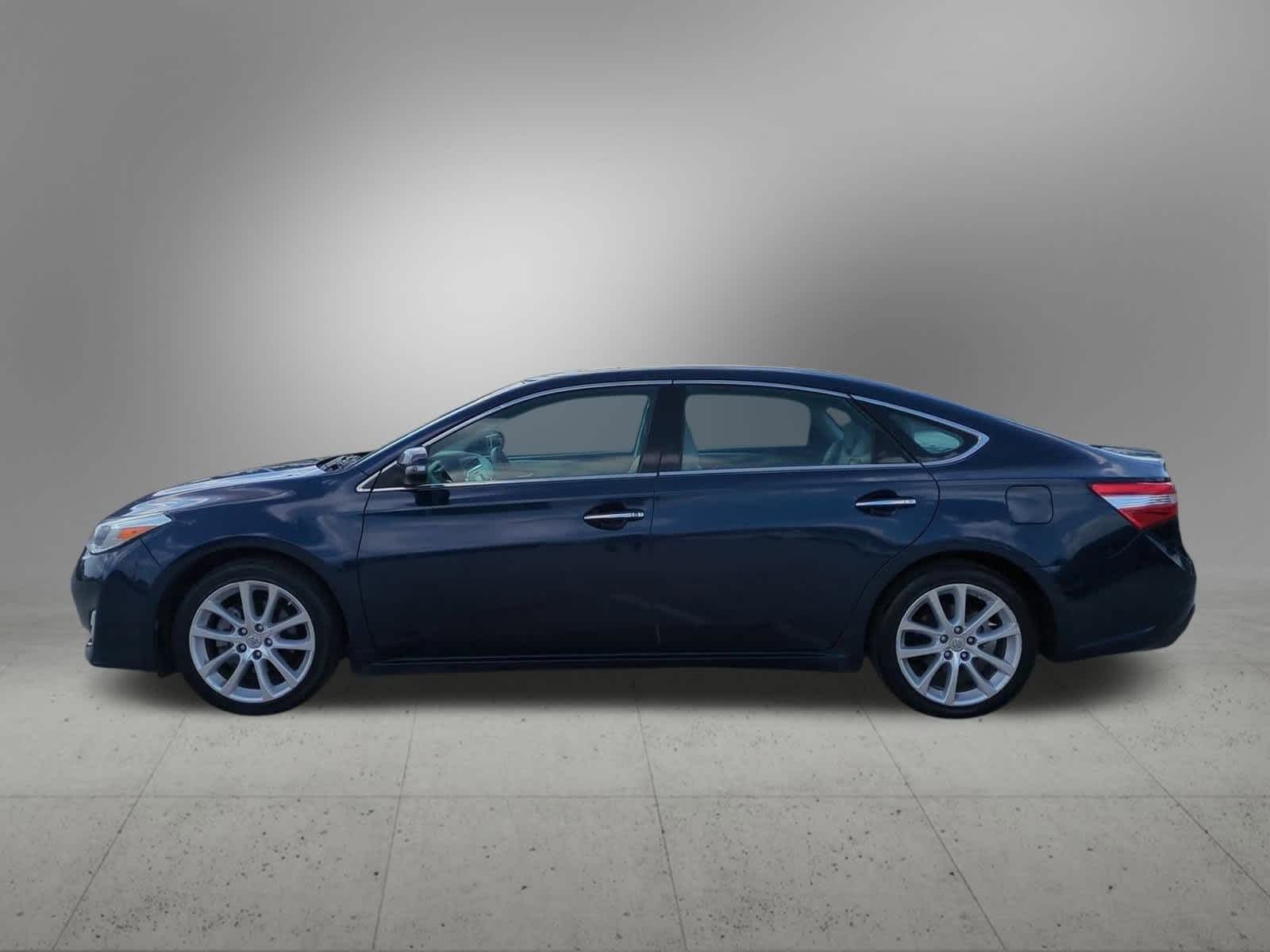 Thumbnail: 2013 Toyota Avalon - 3