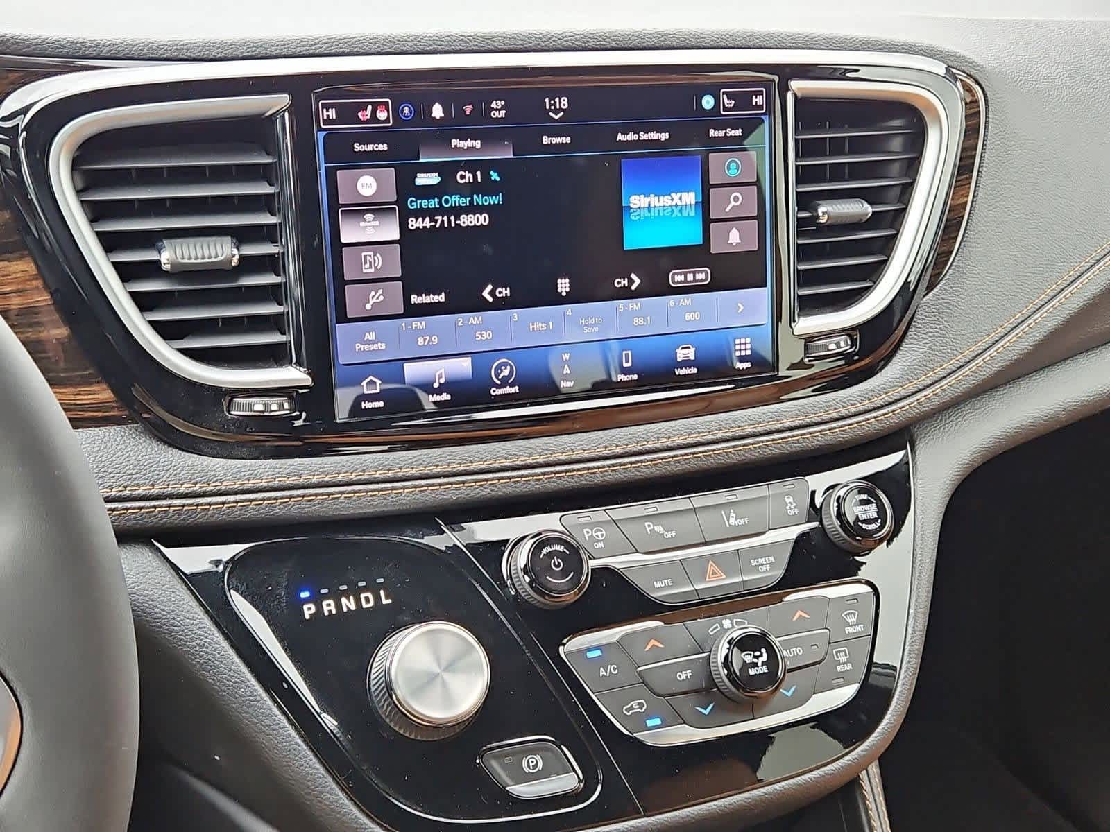 Thumbnail: 2022 Chrysler Pacifica - 28